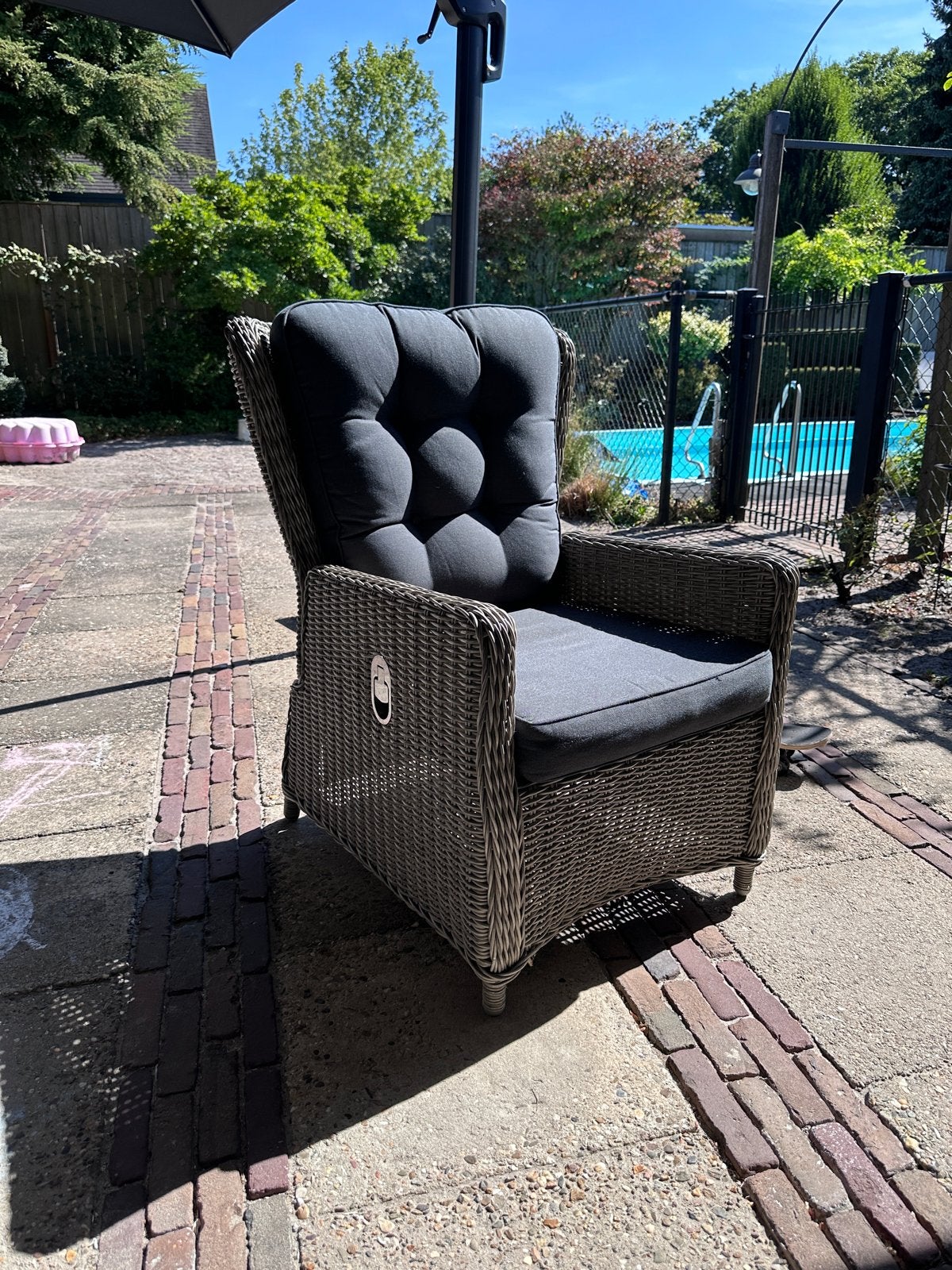 Comfortabele tuinstoel met verstelbare rugleuning, Ophalen, Zo goed als nieuw, Wicker, Verstelbaar