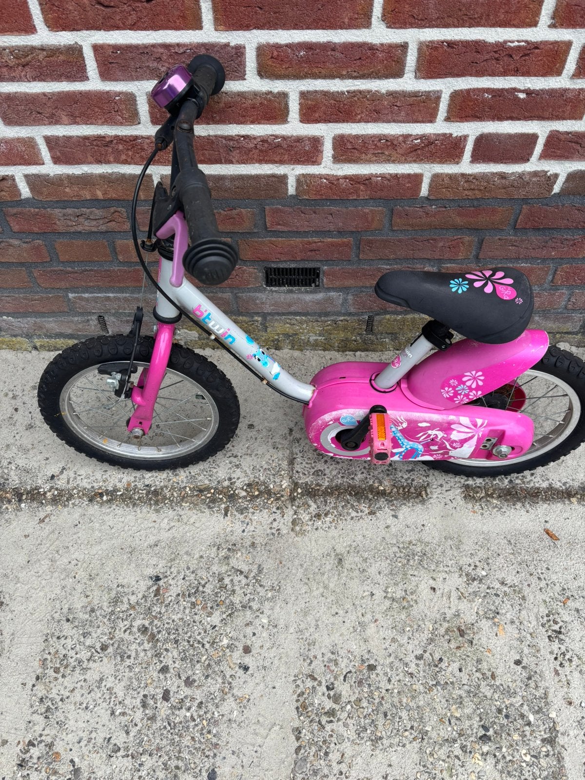 Roze kinderfietsje  nu  voor maar 30 euro ophalen., Ophalen of Verzenden, Zo goed als nieuw, Minder dan 16 inch