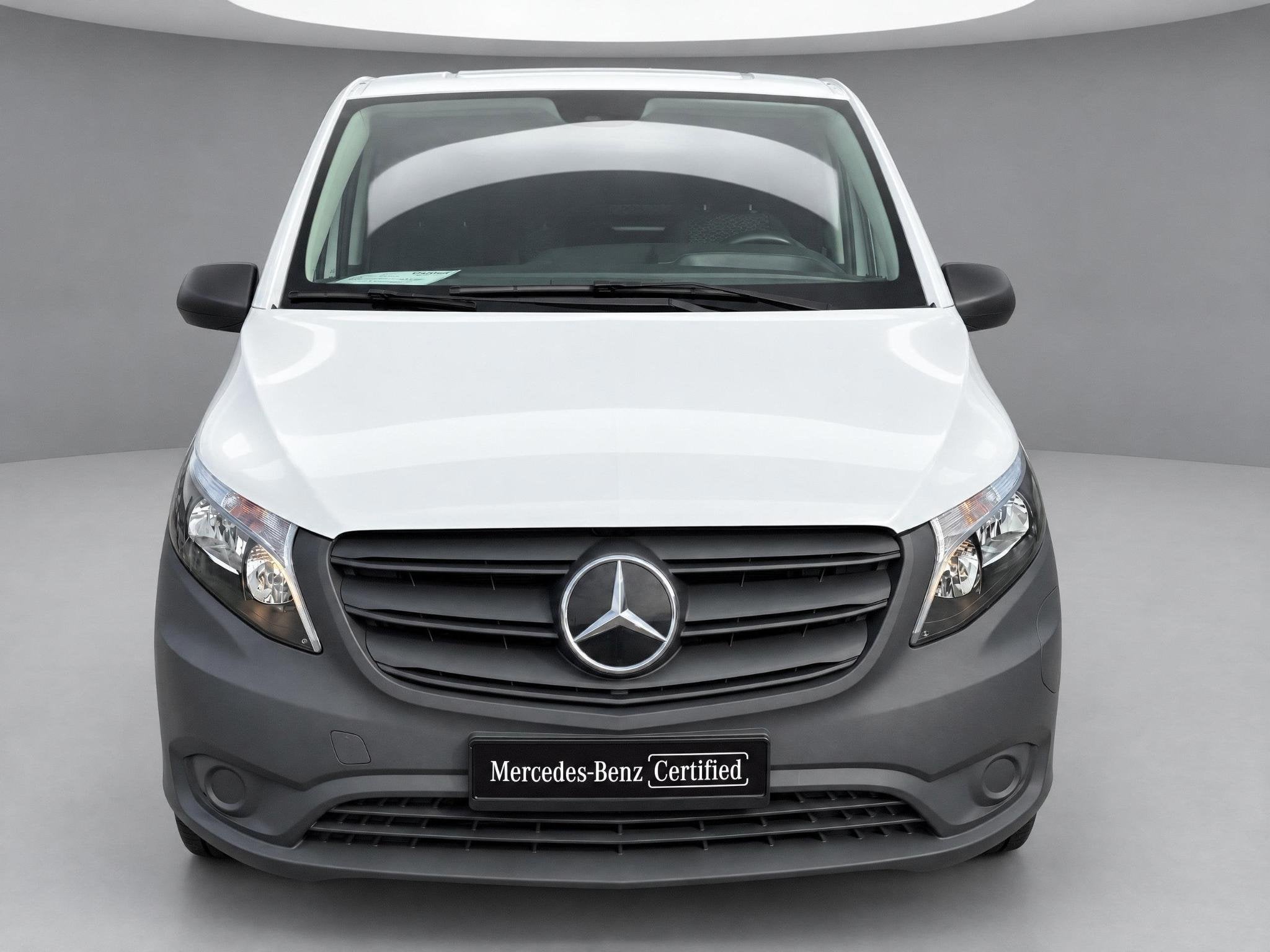 Mercedes-Benz eVito eVito 112 L2 60 kWh 285km WLTP | BANK |, Auto's, Stof, Gebruikt, Zwart, 116 pk