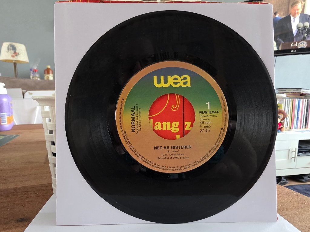 7" Single Normaal - Net As Gisteren / Kapitein Høken Is Norm, Gebruikt, 7 inch, Ophalen of Verzenden, Overige typen