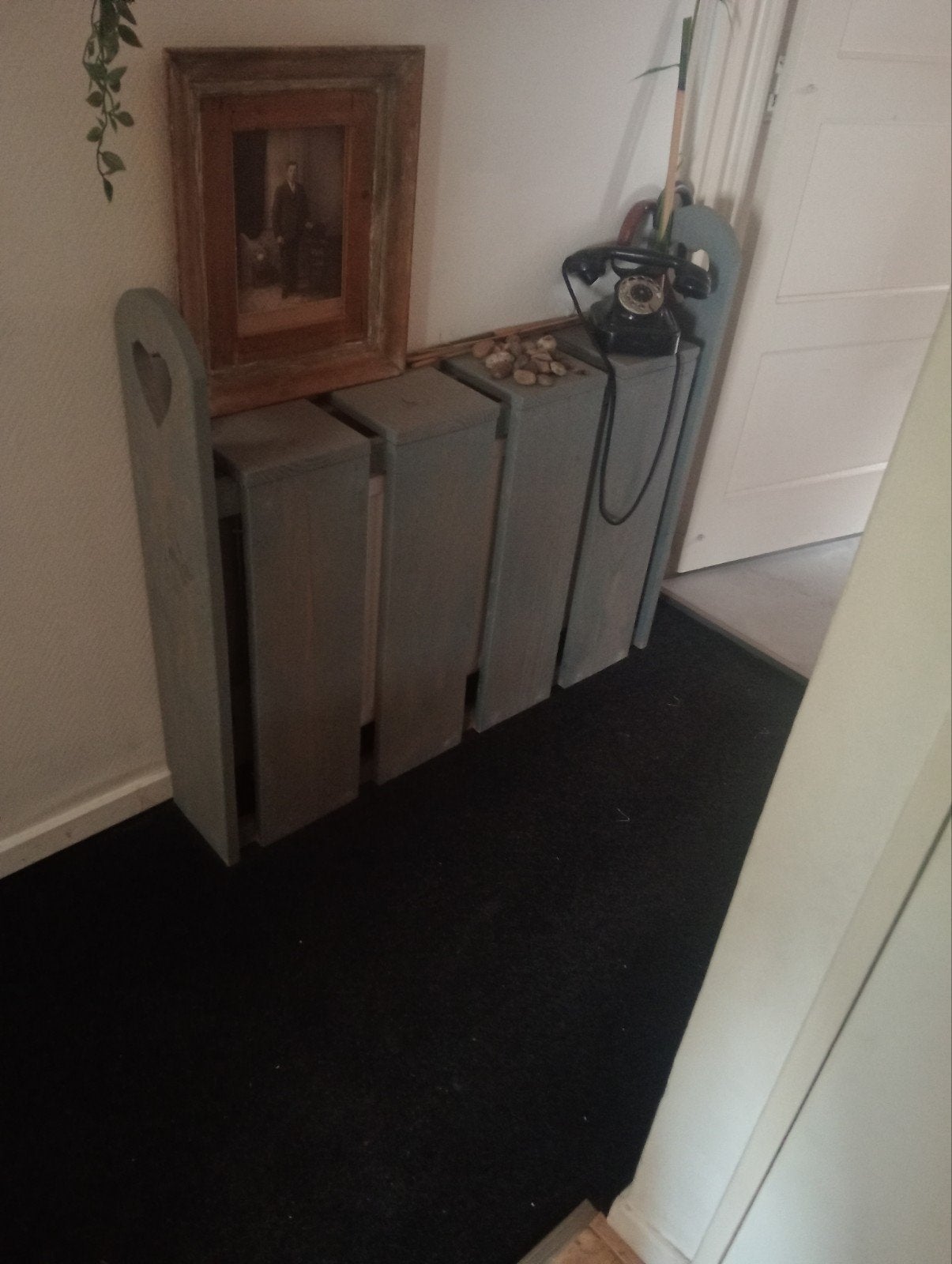 leuk decoratie bankje over de radiator!! geplaatst!!15€, Ophalen