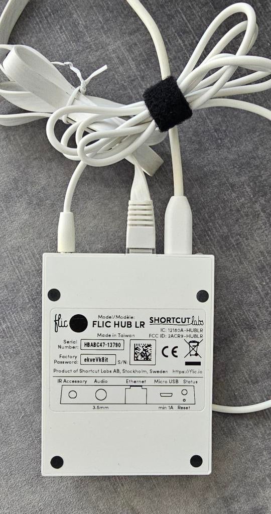 Flic Hub LR met 4 Flic 2 Knoppen en infrarood, Ophalen of Verzenden, Zo goed als nieuw