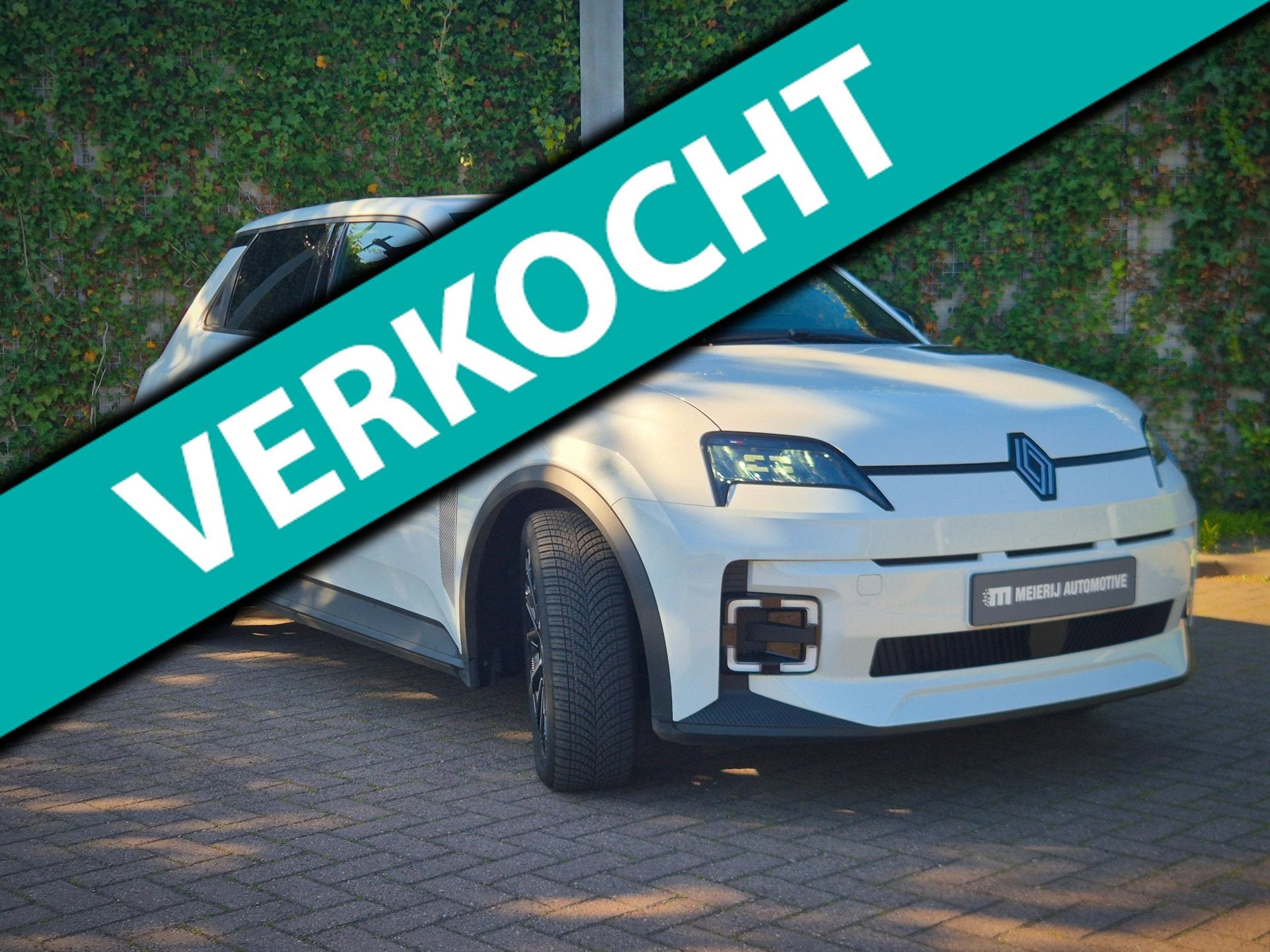 Renault 5 Comfort range techno 52 kWh, Auto's, Automaat, Stof, Gebruikt, Zwart