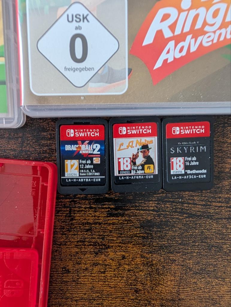 Nintendo Switch met accessoires en games, Spelcomputers en Games, Ophalen, Met games, Met 2 controllers, Zo goed als nieuw