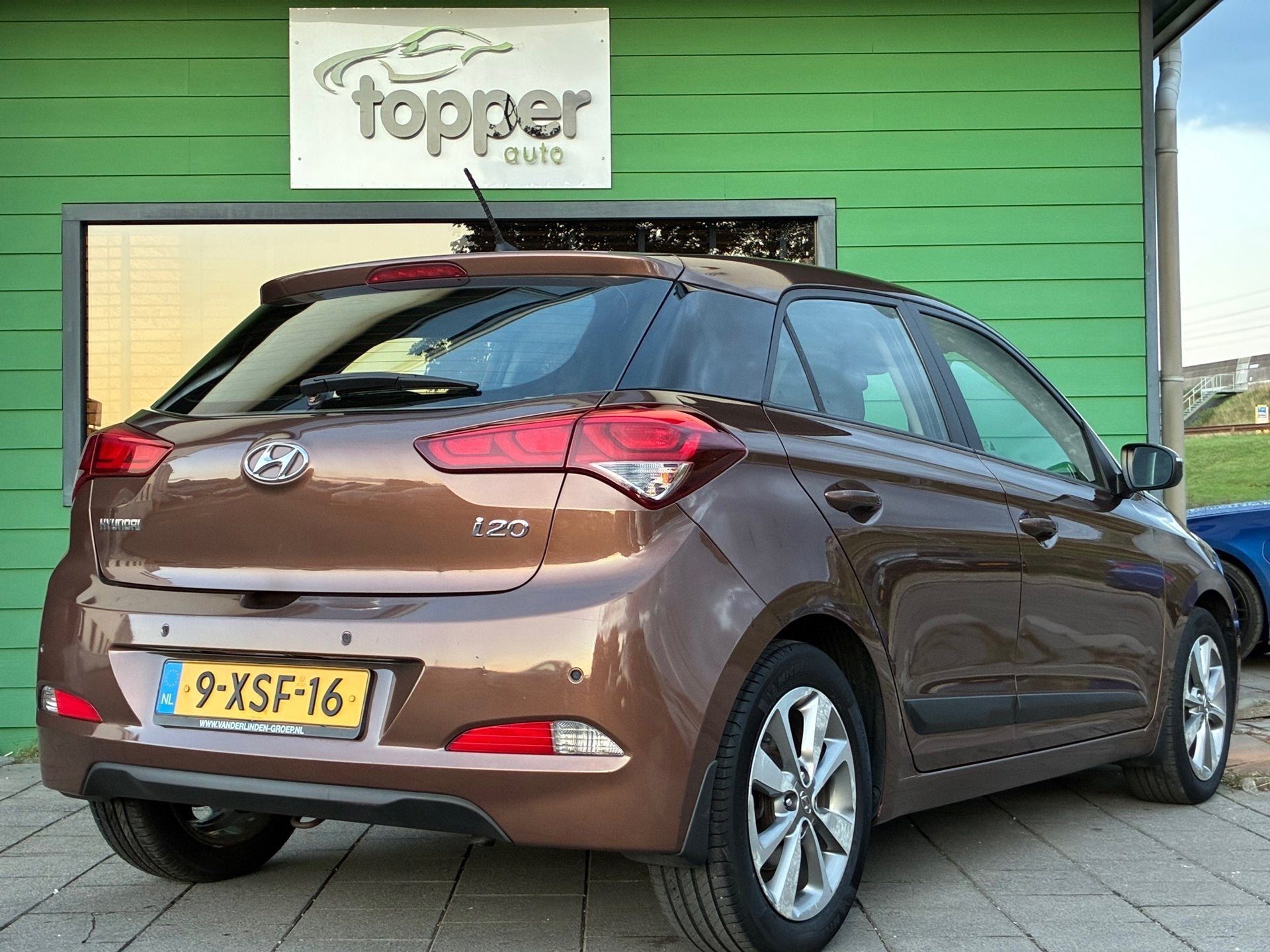 Hyundai I20 1.2 HP i-Motion Premium|1e Eigenaar|Airco|Cruise, Auto's, Voorwielaandrijving, Euro 6, 4 cilinders, Bruin