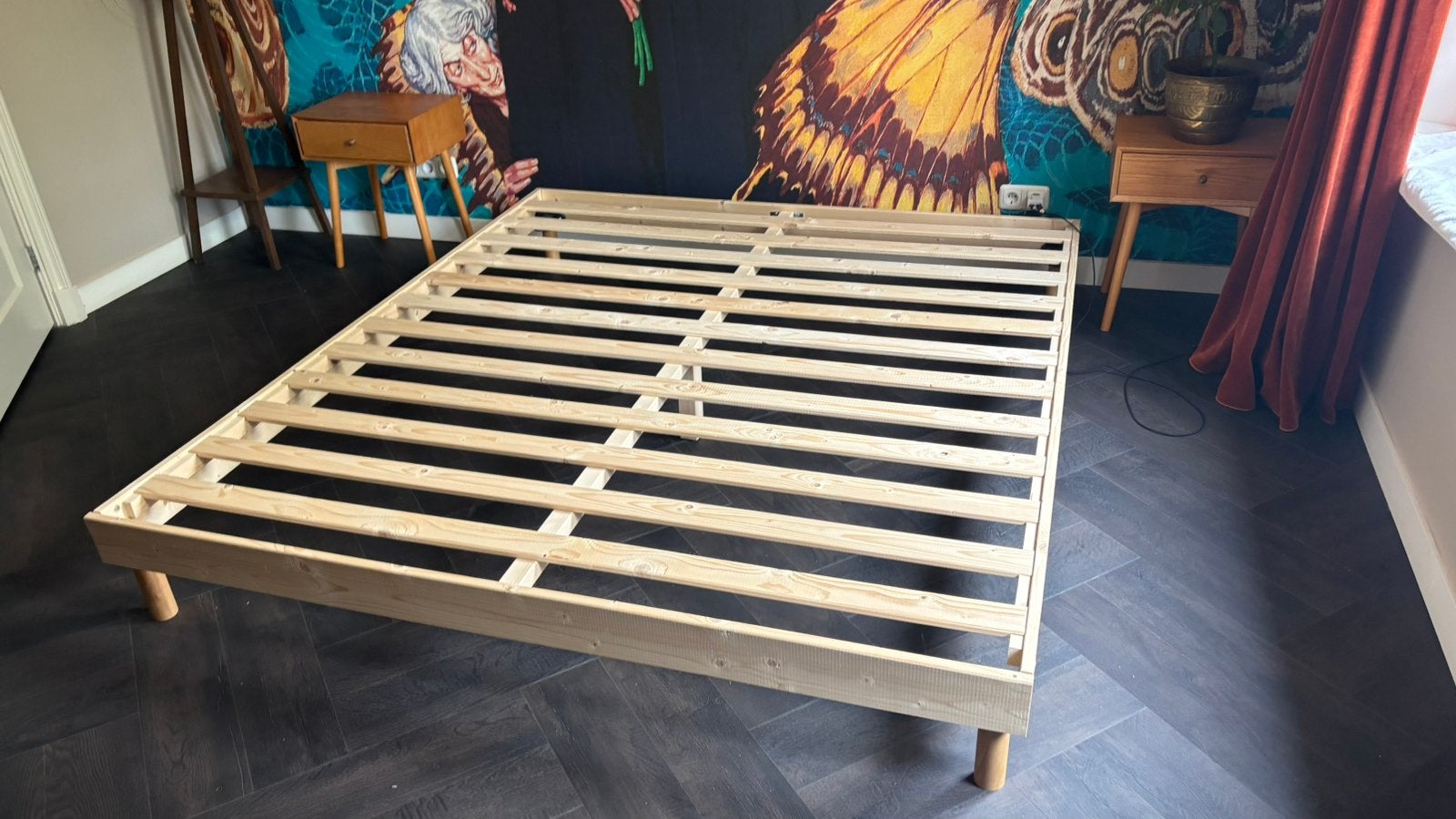 Houten bedframe 180x200 cm met lattenbodem, Ophalen, Gebruikt, Overige kleuren, Tweepersoons