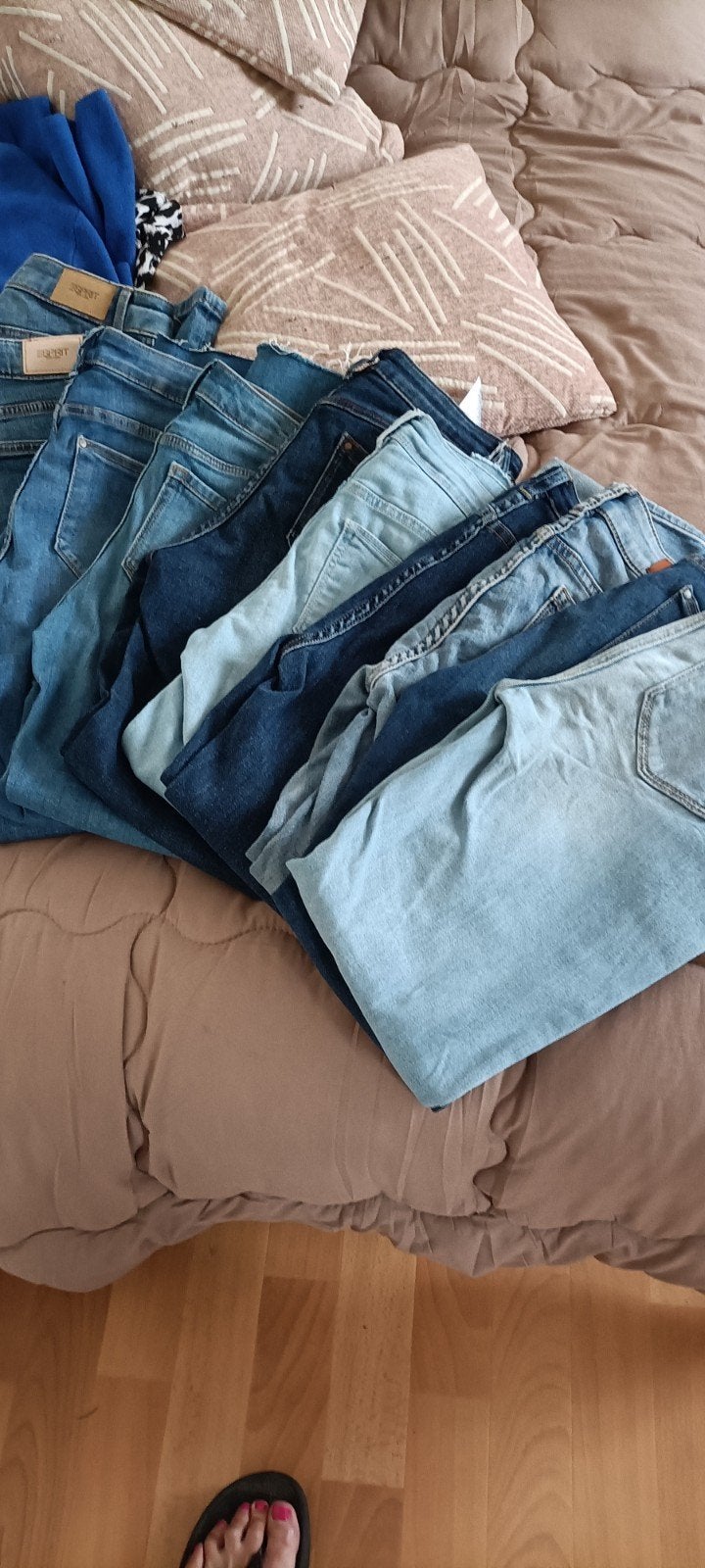 2 vuilniszakken vol spijkerbroeken - Esprit, H&M, Toxik, Blauw, Esprit, H&M, Toxik, Ophalen of Verzenden, W28 - W29 (confectie 36)