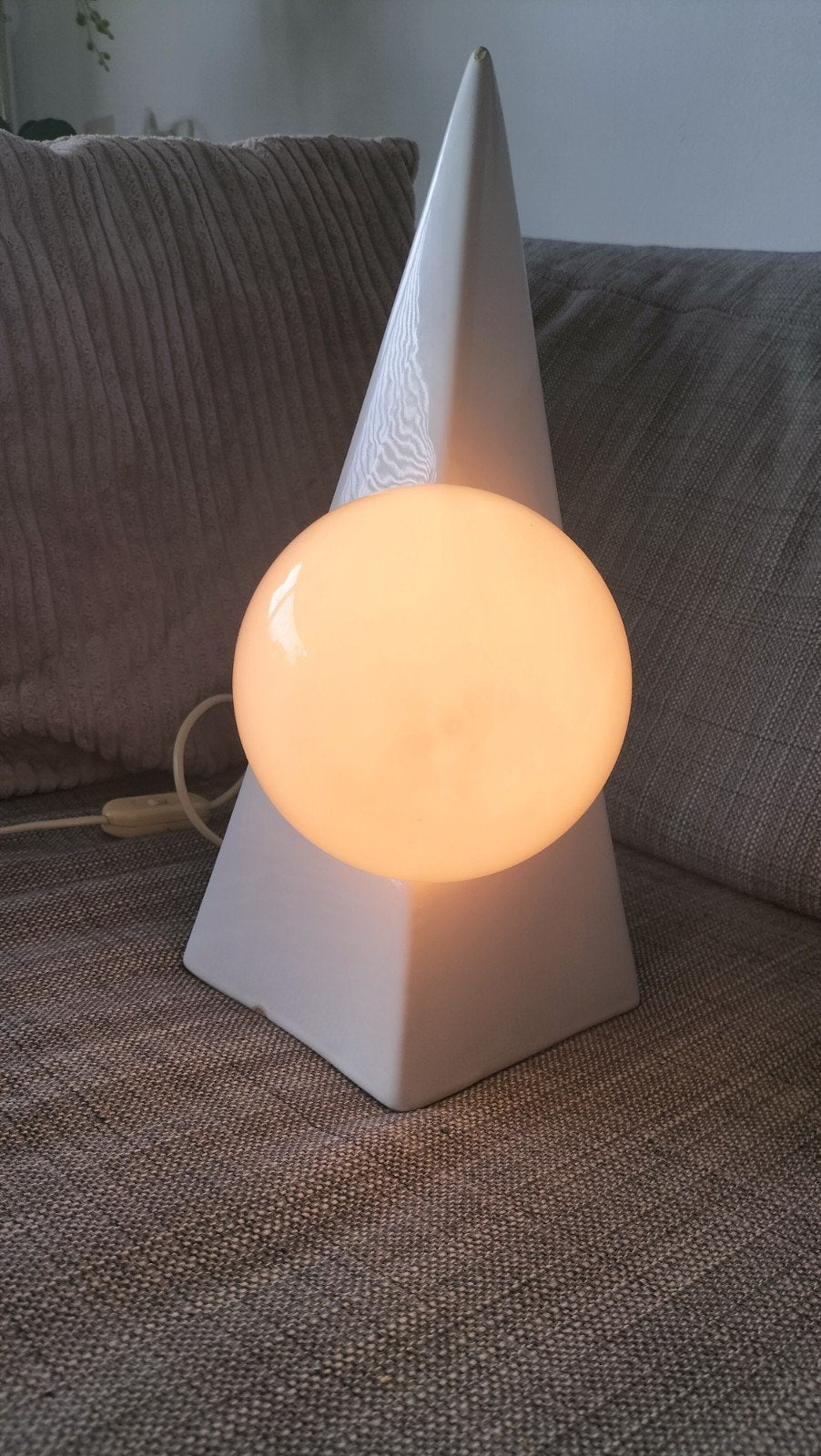 Zeldzame vintage piramide lamp van Massive Lighting jaren 80, Ophalen of Verzenden, Keramiek, Vintage