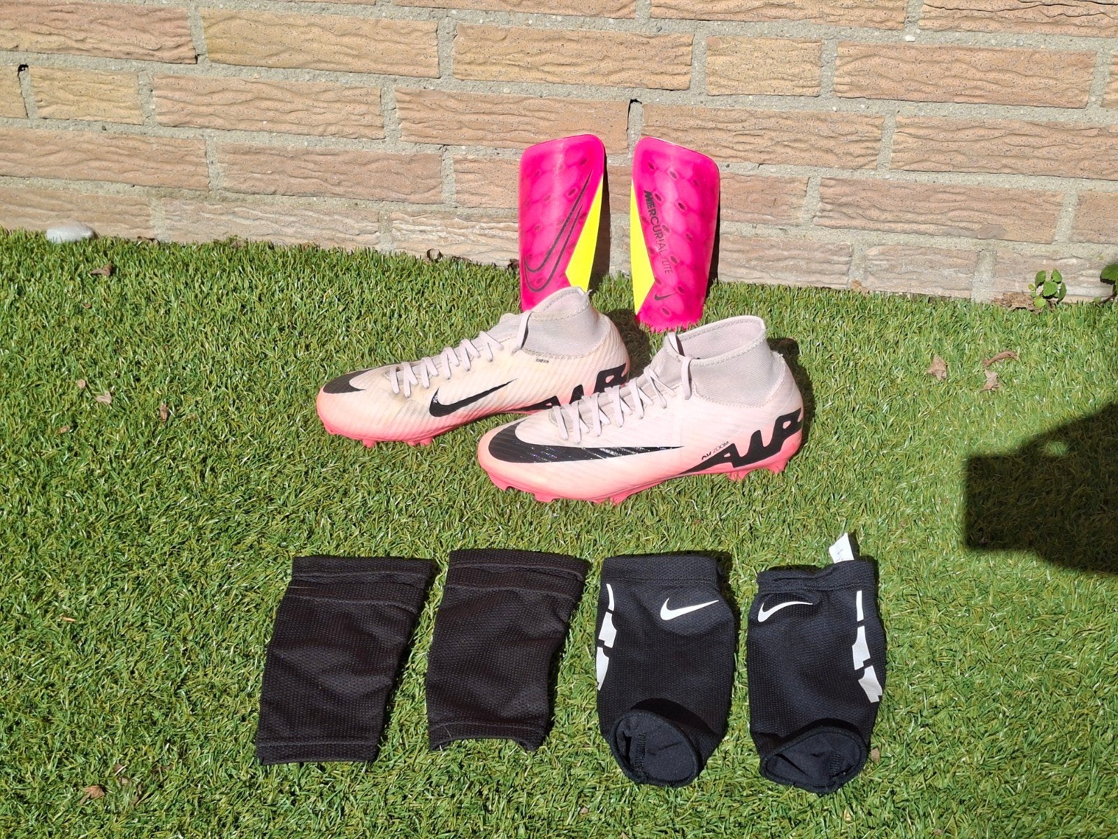 Nike Mercurial voetbalschoenen mt 40 +scheenbeschermers Nike, Gebruikt, Schoenen, Ophalen of Verzenden, Maat S
