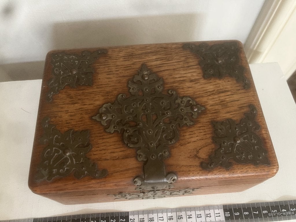 Een antiek decoratief houten kistje, Ophalen of Verzenden