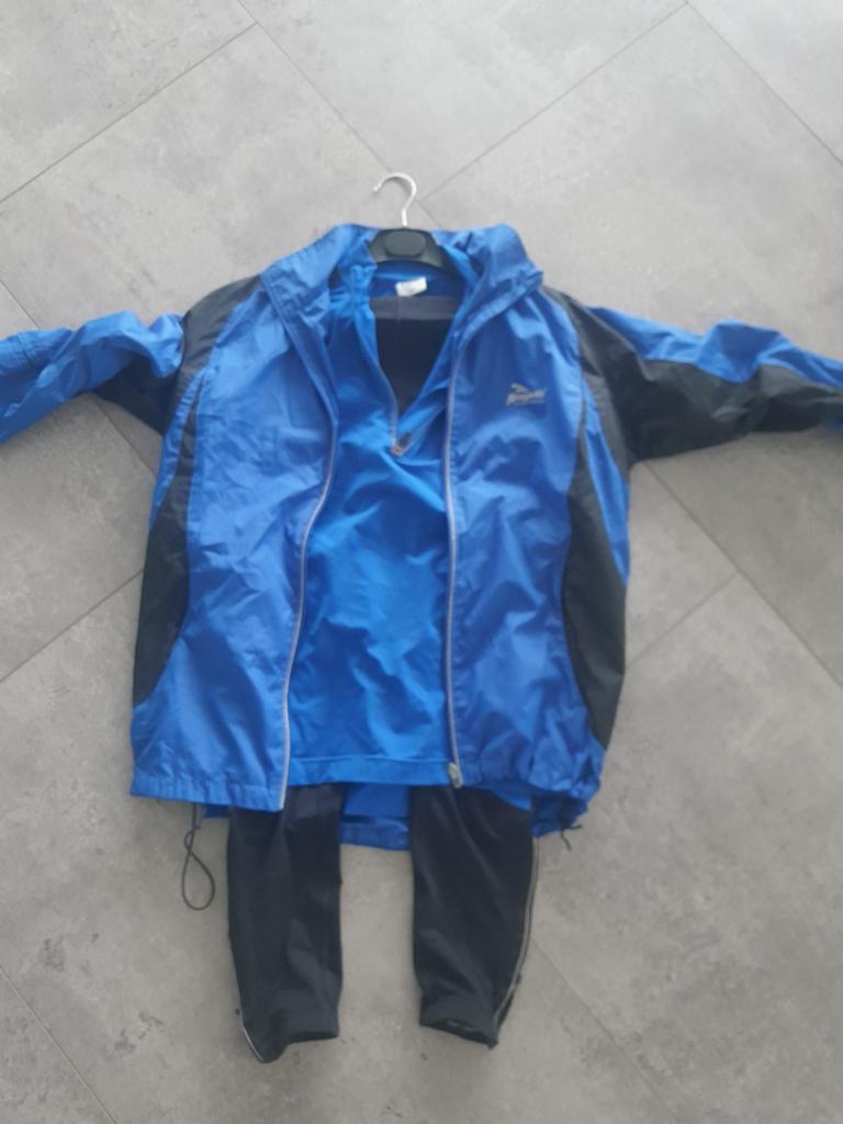 Leuk setje hardloop kleding, Sport en Fitness, Loopsport en Atletiek, Ophalen of Verzenden, Kleding, Overige merken
