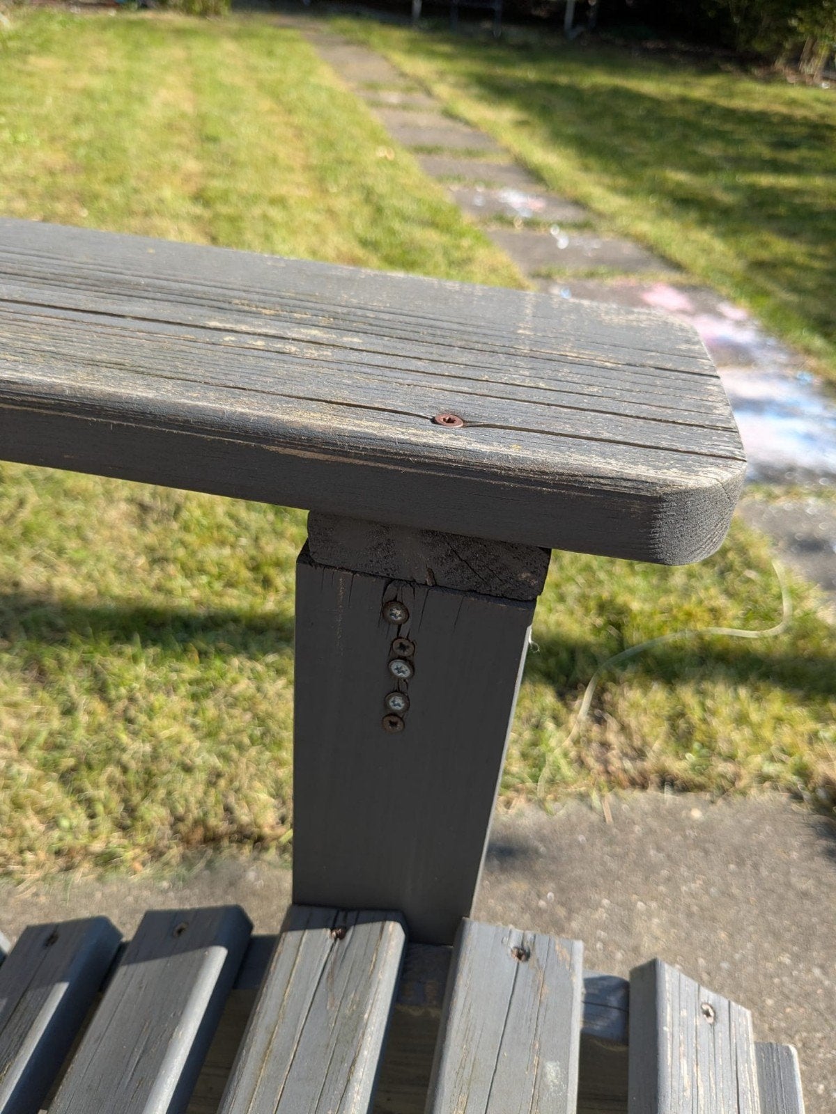 Grijze gebruikte Adirondack stoel, Ophalen