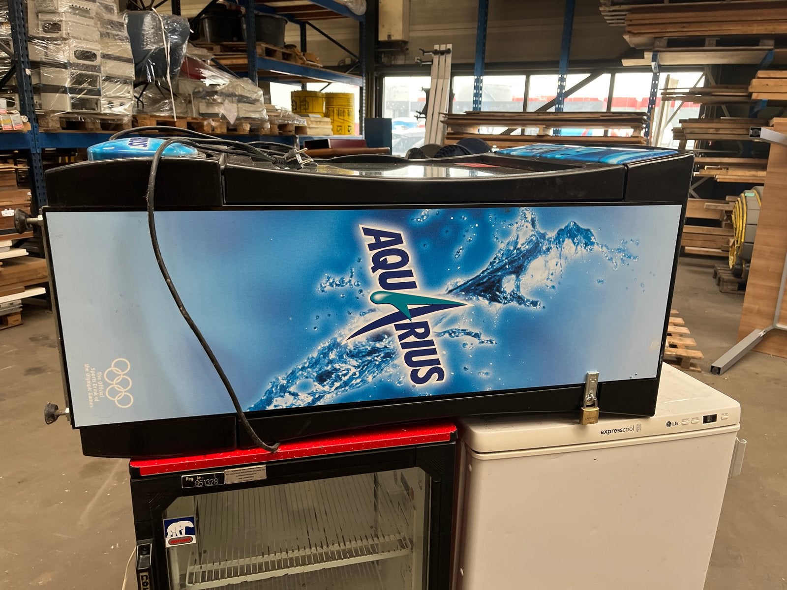 Aquarius Koelkast voor Koude Drankjes - Compact en Efficiënt, Ophalen, Gebruikt, Elektrisch