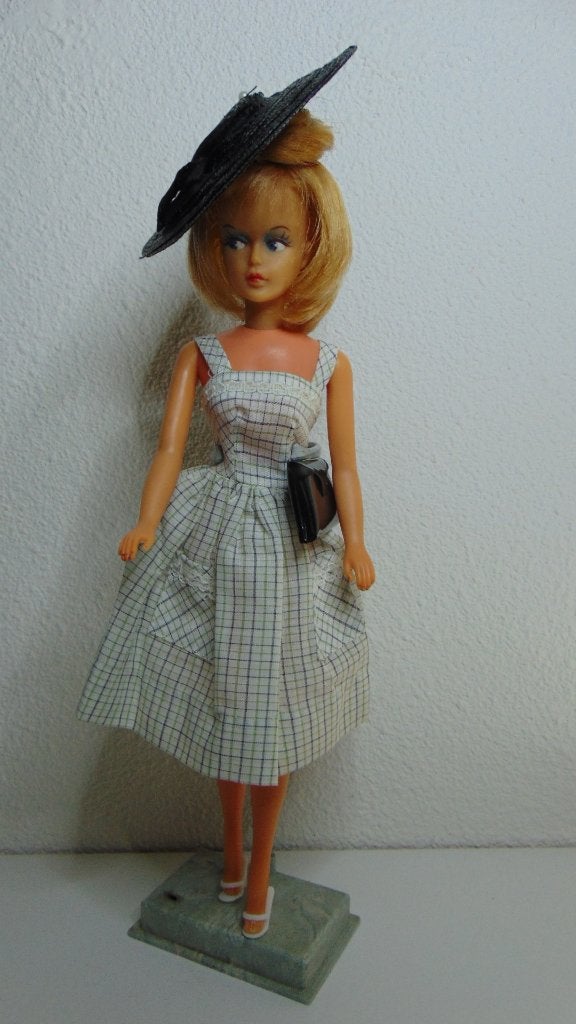 Tressy Barbie pop met standaard en origineel outfit, Ophalen of Verzenden, Gebruikt, Pop