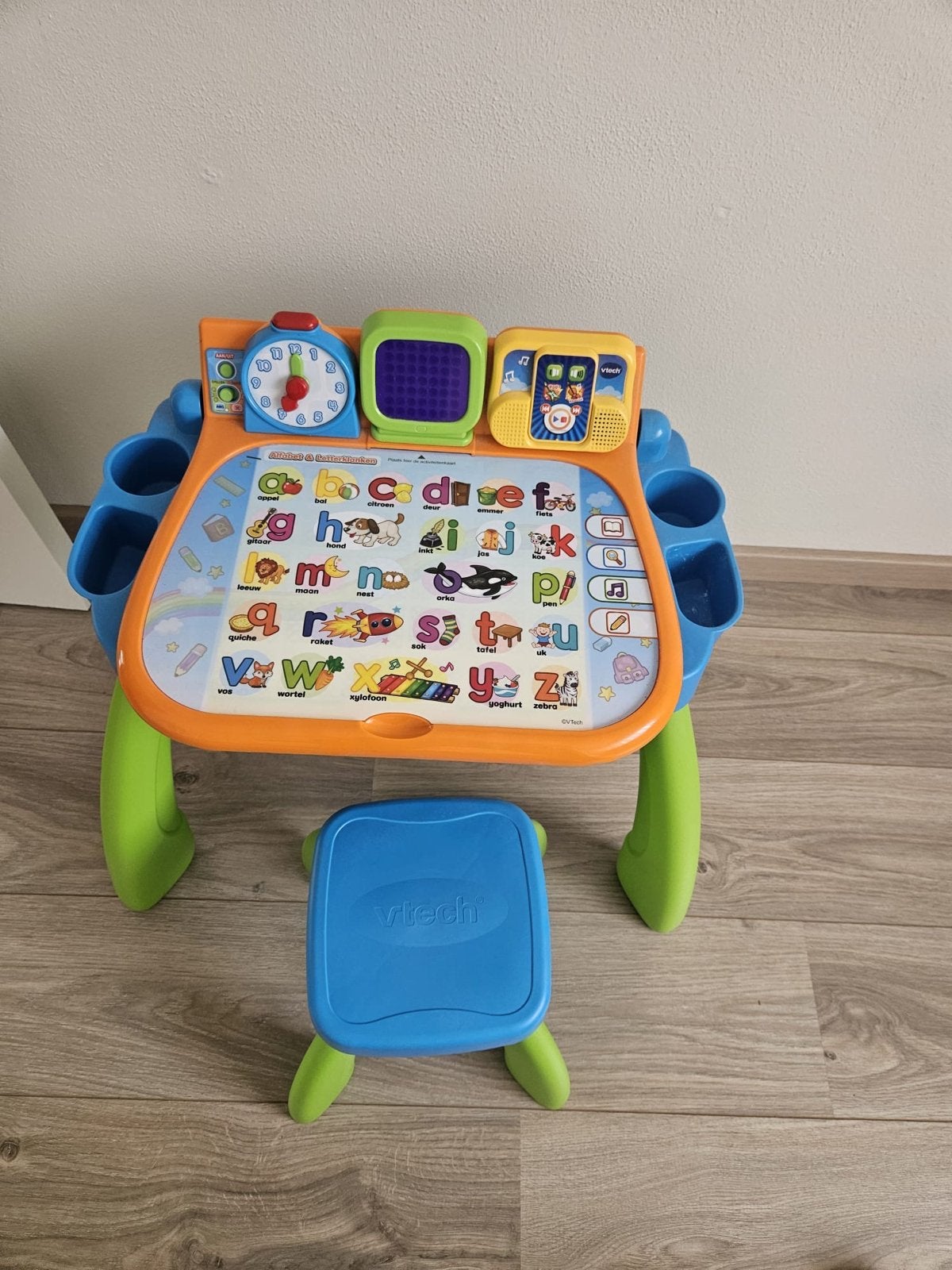 VTech Interactieve Leertafel met Stoeltje en Leerkaarten, Ophalen, Gebruikt, 2 tot 4 jaar