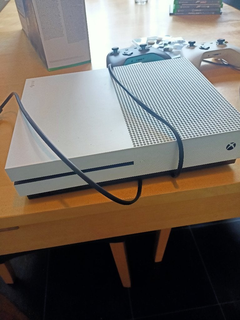 Xbox One S 1TB Rocket League Edition, Ophalen, Met 2 controllers, Xbox One S, Zo goed als nieuw