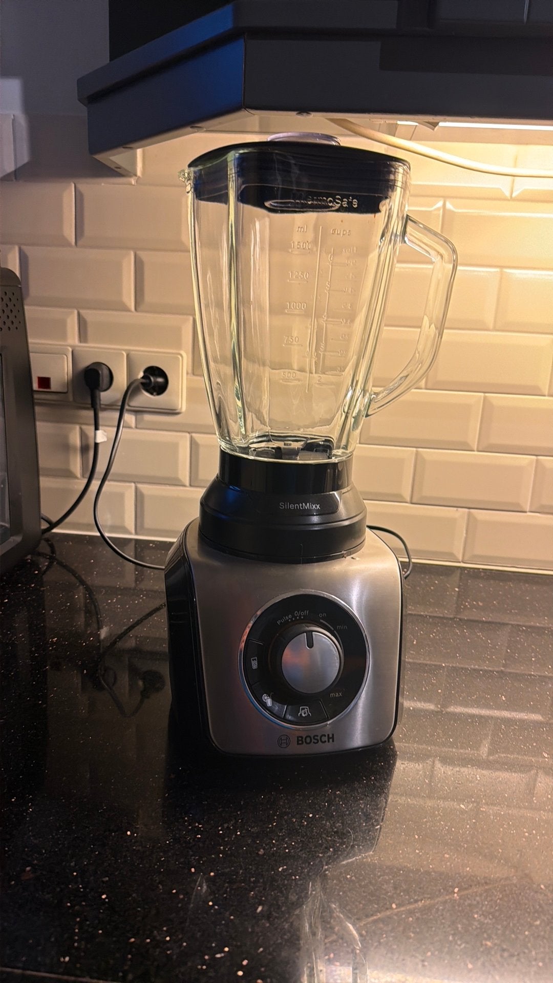 Bosch SilentMixx Blender - Krachtig en Stil, Witgoed en Apparatuur, Blenders, Ophalen of Verzenden, Zo goed als nieuw, Blender
