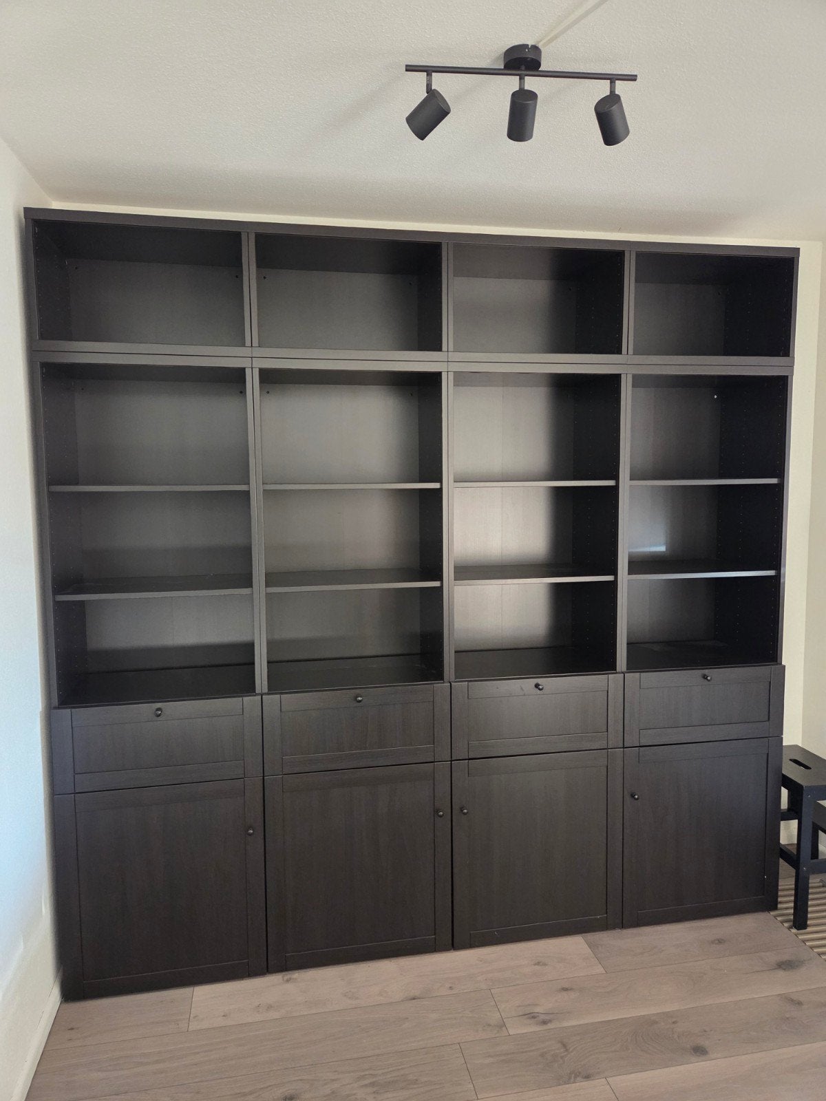Bestå boekenkast met opbergruimte 240x230x40