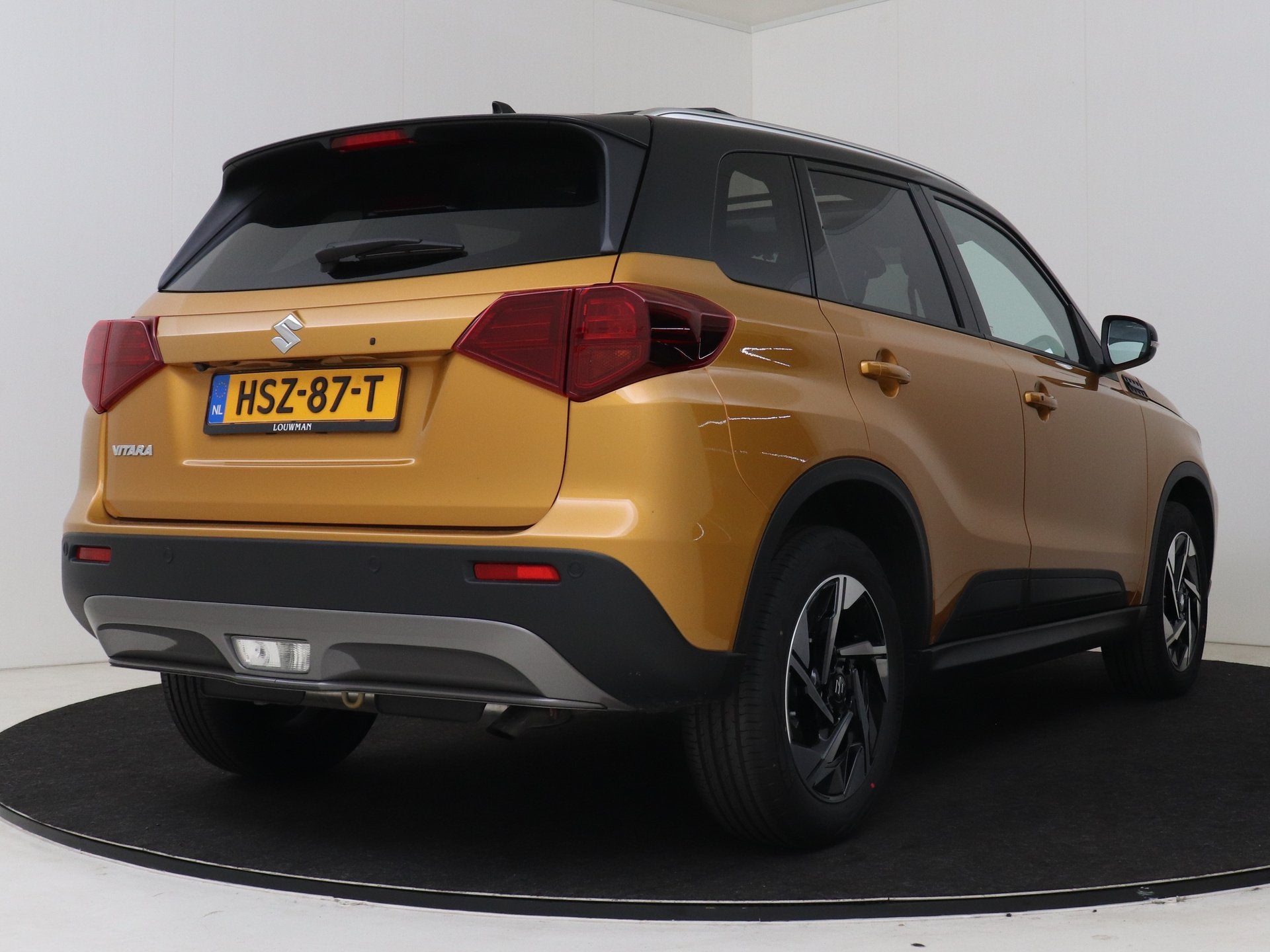 Suzuki Vitara 1.4 Boosterjet Style Smart Hybrid Two Tone | P, Auto's, 12 maanden, Zwart, 4 cilinders, Bedrijf