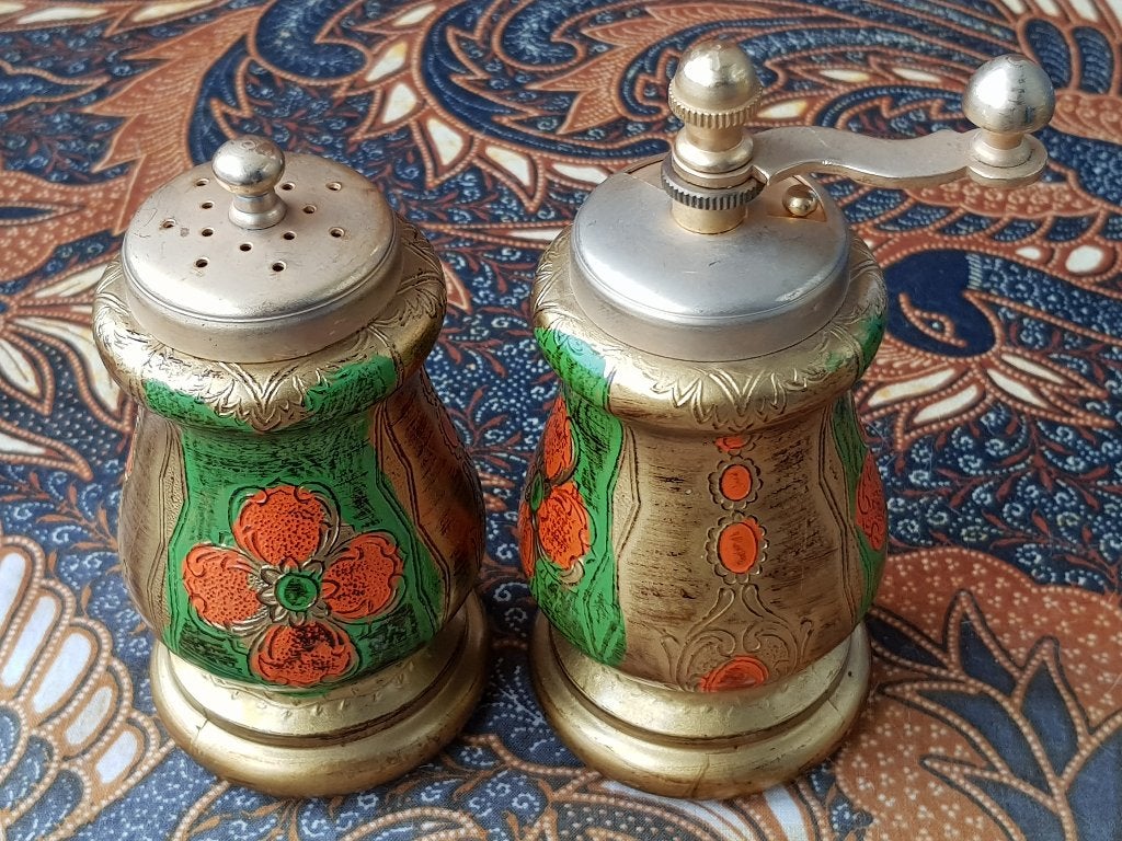 Mooi oud brocante peper en zout uit Italië., Ophalen of Verzenden