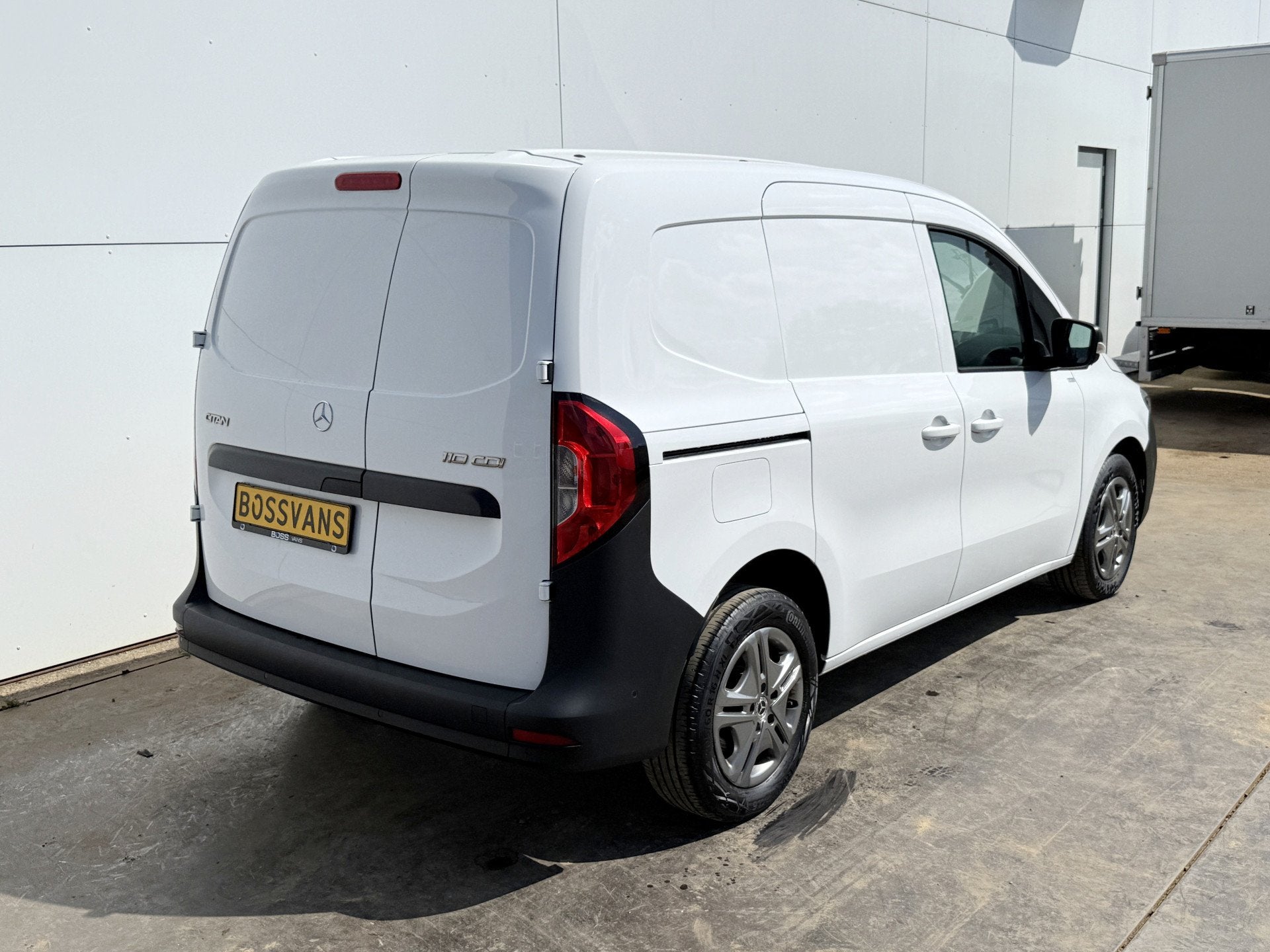 Mercedes-Benz Citan 110 CDI L1 Pro Automaat L1 Airco Carplay, Auto's, Bestelauto's, Stof, Gebruikt, Zwart, 4 cilinders
