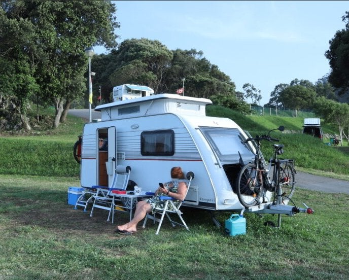 Kip Kompakt KK37TCB hefdak. Bj 2015 met voortent en luifel., Caravans en Kamperen, Standaardzit, Kip, Tot en met 2, 750 - 1000 kg