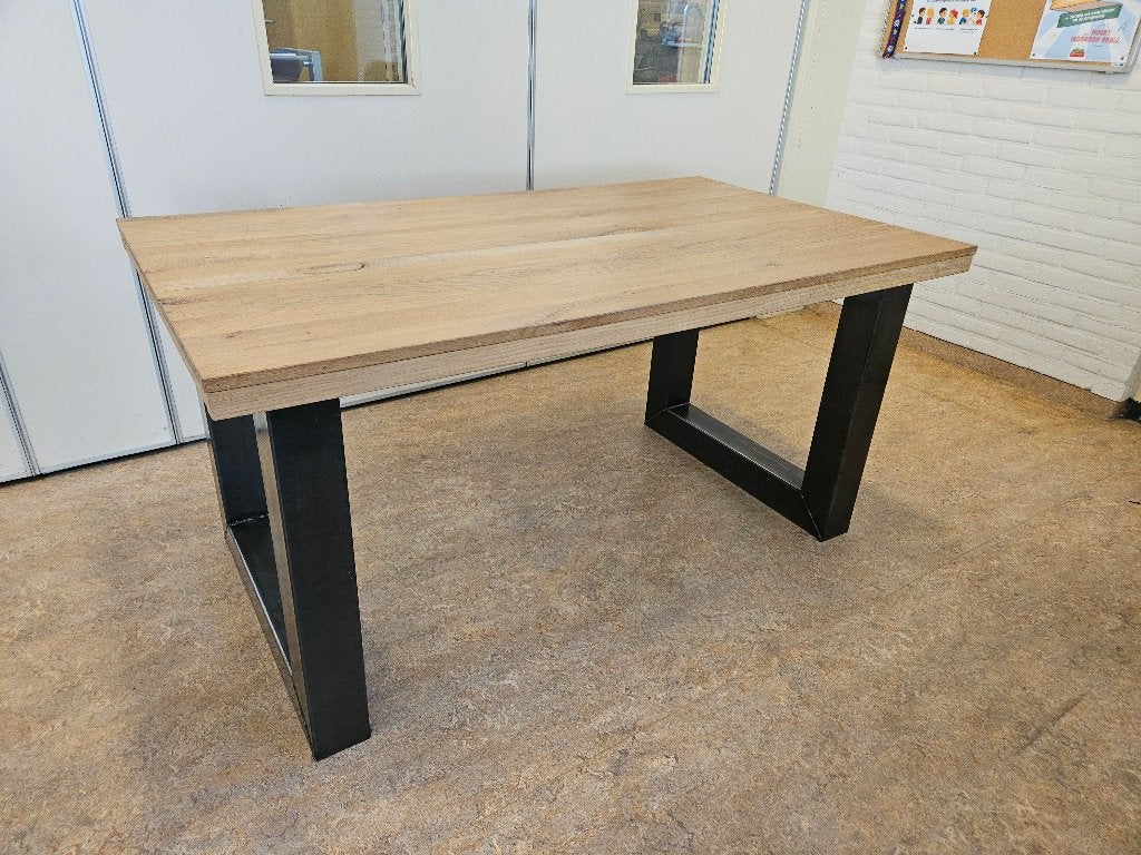 Eiken eettafel met stalen poten, Ophalen, Gebruikt, 50 tot 100 cm, 150 tot 200 cm