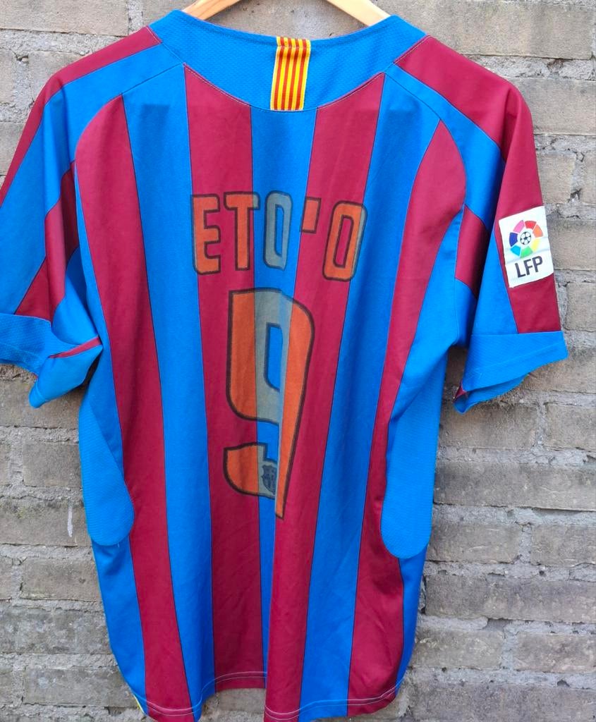 Barcelona.  ETO'O.  Maat. M. Football club., Ophalen, Gebruikt, Buitenlandse clubs, Shirt