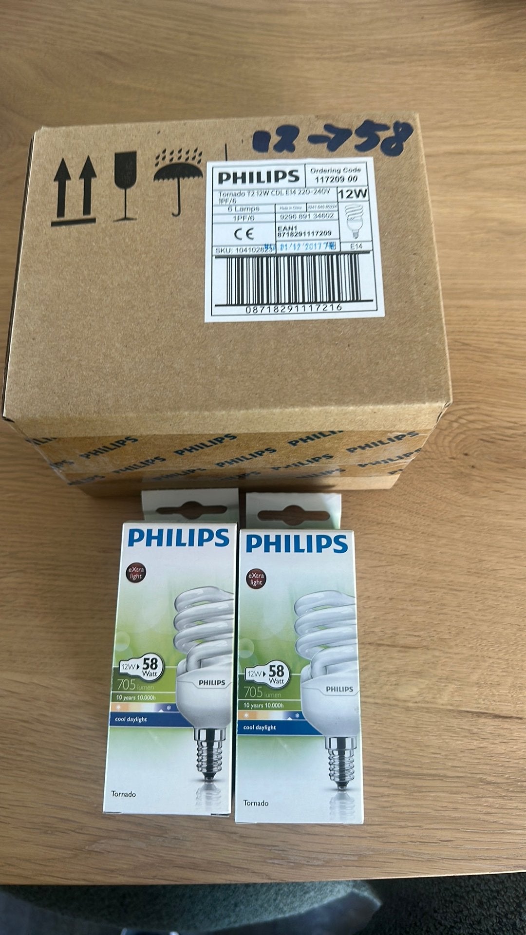 Philips Tornado 12watt equivalent 58 watt E 14, Ophalen of Verzenden, Nieuw, E27 (groot), Spaarlamp
