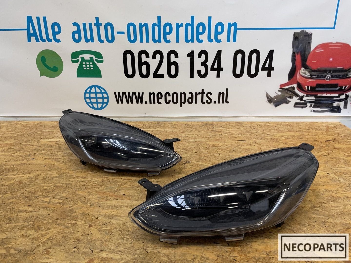 FORD FIESTA MK8 VOL LED KOPLAMPEN BLACK EDITION ORIGINEEL, Gebruikt, -, -, Ophalen of Verzenden