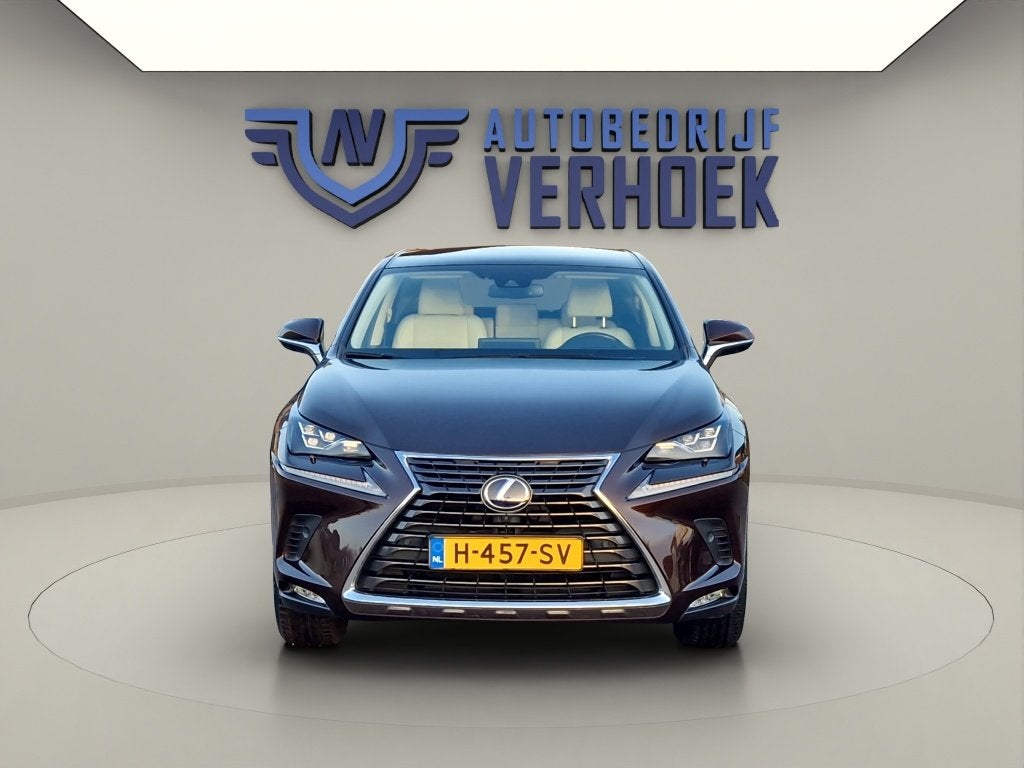 Lexus NX 300h AWD Executive Line + President Pack - NL Auto, Auto's, Automaat, Gebruikt, Euro 6, 1760 kg