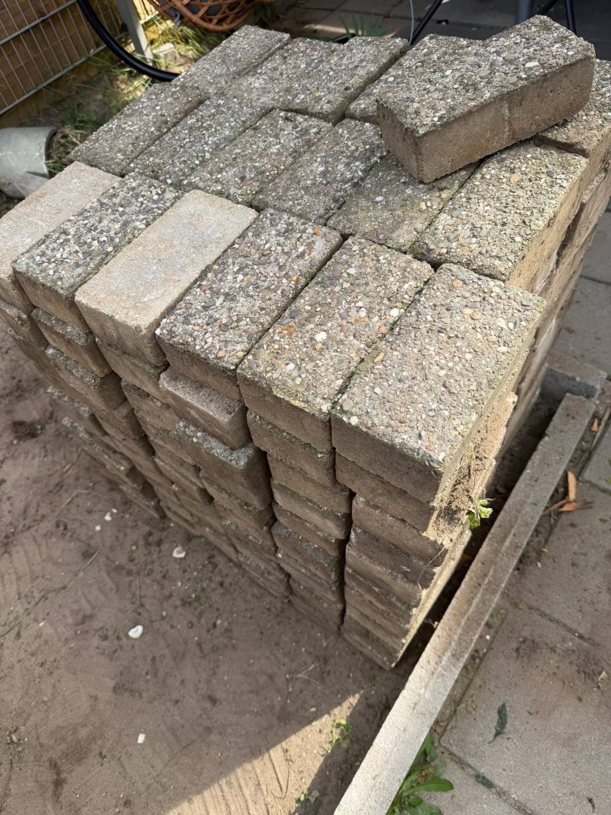 Gratis tuintegels bestrating verschillende soorten en maten, Tuin en Terras, Ophalen, Zo goed als nieuw, Beton, Terrastegels