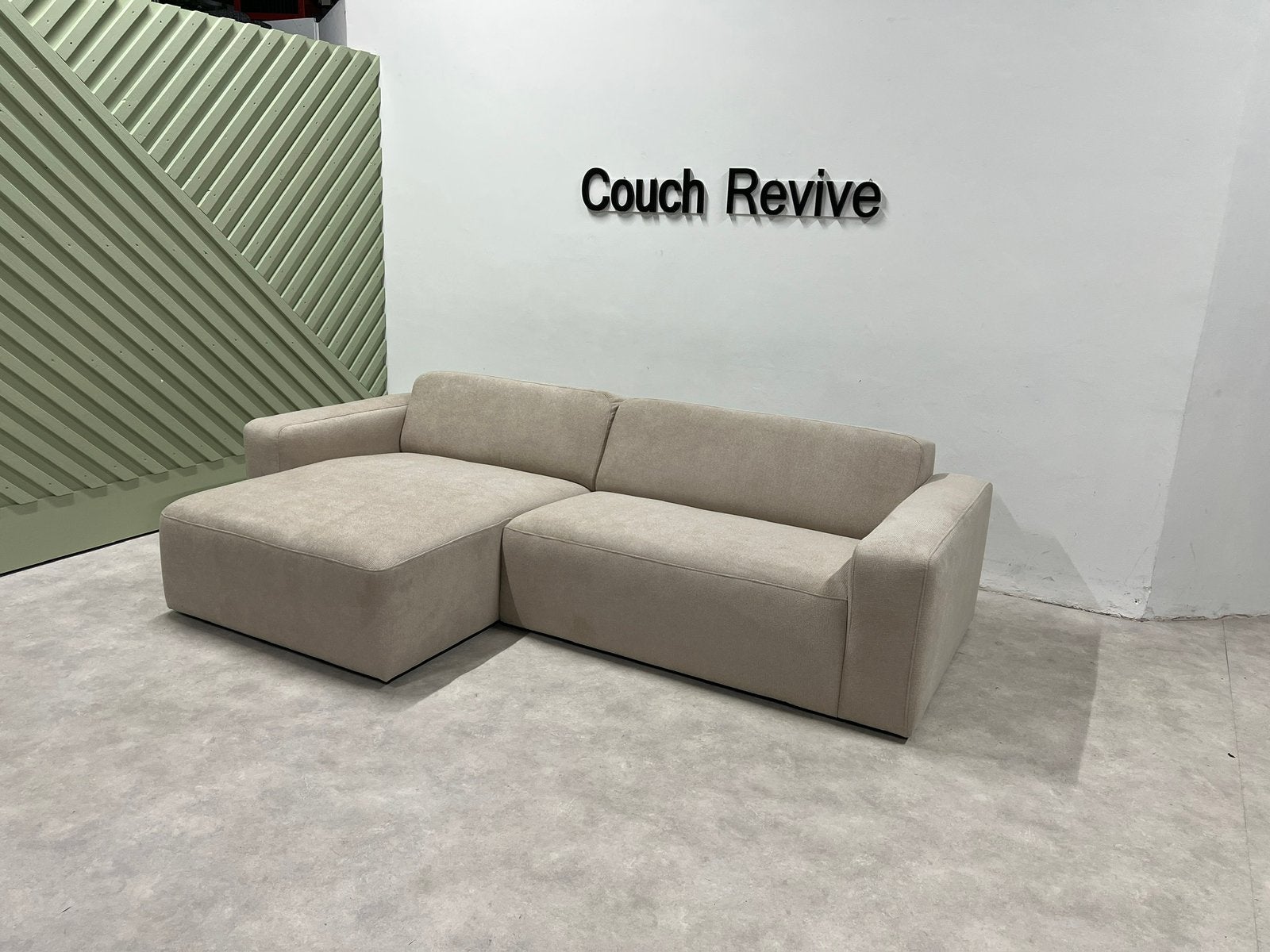 Nieuwe Beige Hoekbank 270x155 | GRATIS LEVERING, Huis en Inrichting, Banken | Bankstellen, -, Verzenden, -, Zo goed als nieuw