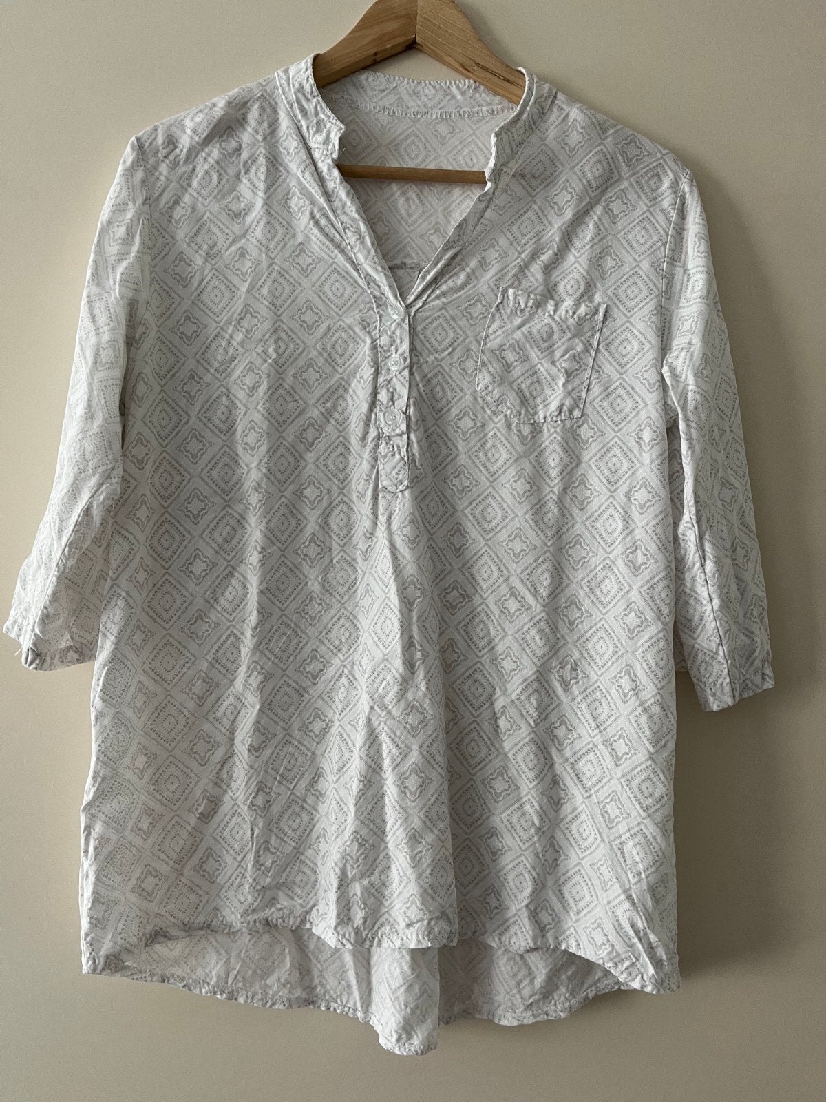 Witte tuniek 3/4 mouw maat 42 in nieuwstaat, Ophalen of Verzenden, Zo goed als nieuw, Maat 42/44 (L), Wit