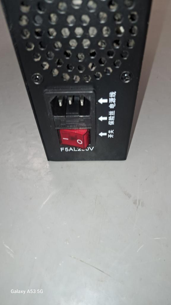DCWéditions USB Hub met 20 poorten en aan/uit-schakelaar, Ophalen of Verzenden, Gebruikt