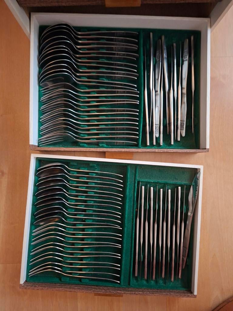 24 delig bestek, Ophalen, Rvs of Chroom