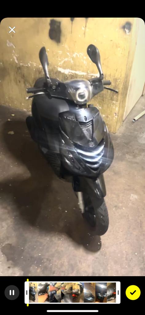 Zip piaggio 4t 2v, Fietsen en Brommers, Scooters | Piaggio, Ophalen, Zo goed als nieuw, Benzine, Zip