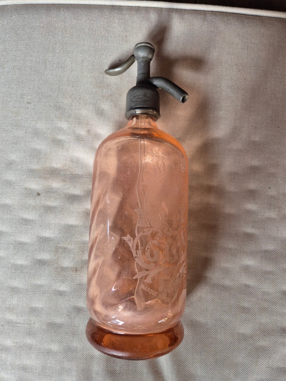 Antieke roze sodafles/bruiswaterfles garnier rouen, Antiek en Kunst, Ophalen of Verzenden