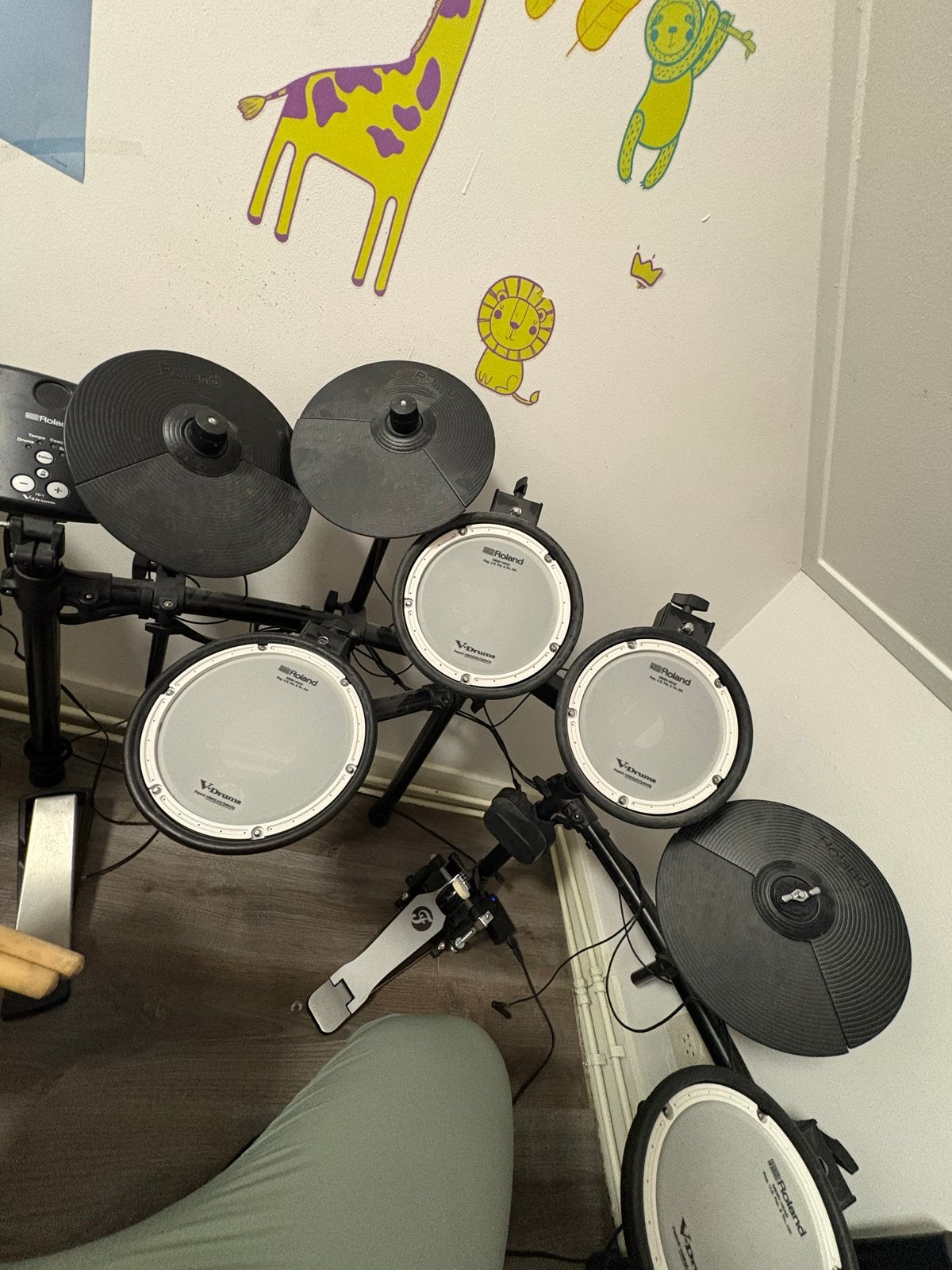 Foto 2 van Roland V-Drums TD-1 Elektronisch Drumstel
