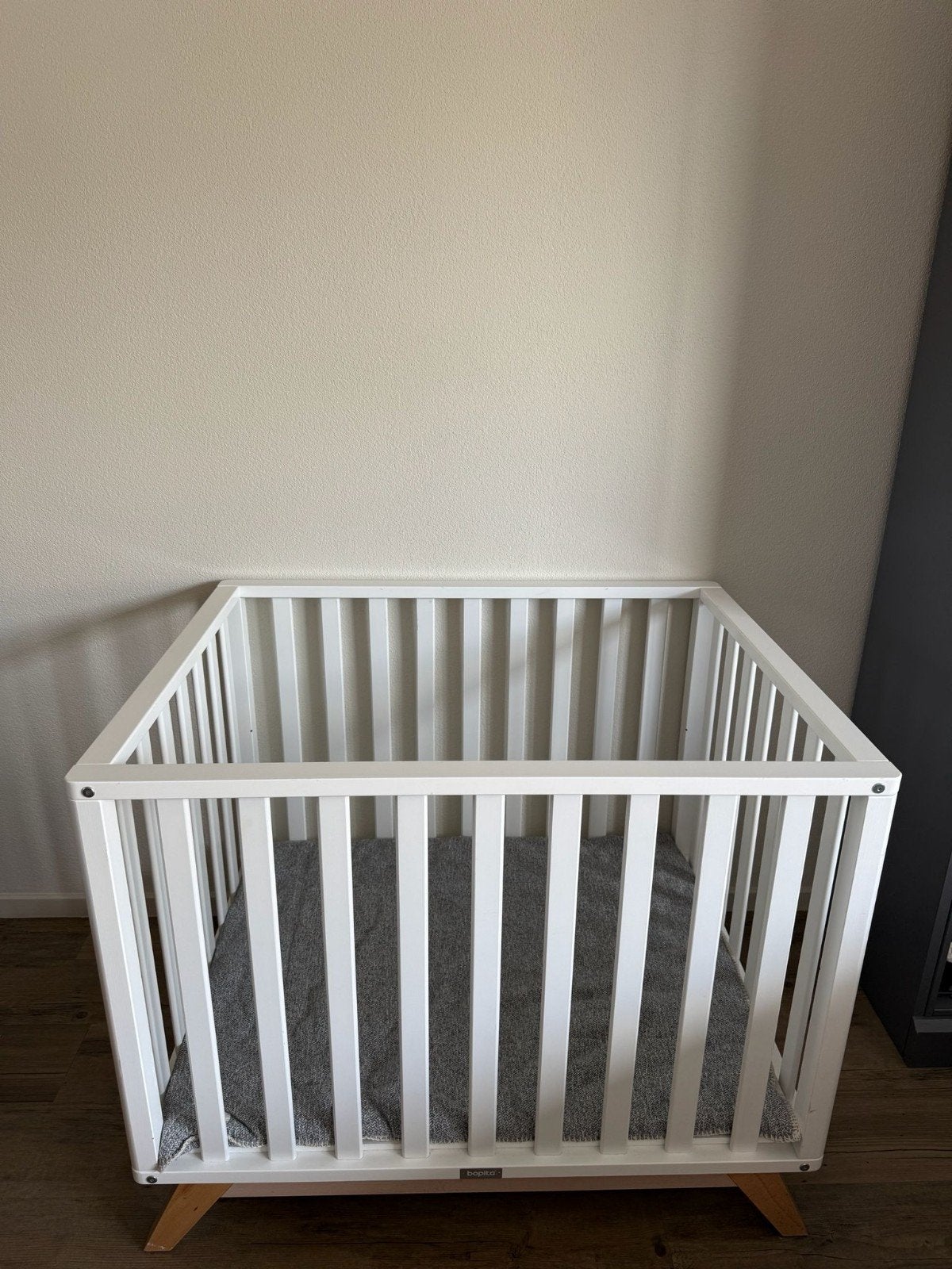 Box Lynn Wit/Naturel met Koeka boxkleed, Kinderen en Baby's, Boxen, Ophalen, Zo goed als nieuw, Vierkant, Boxkleed