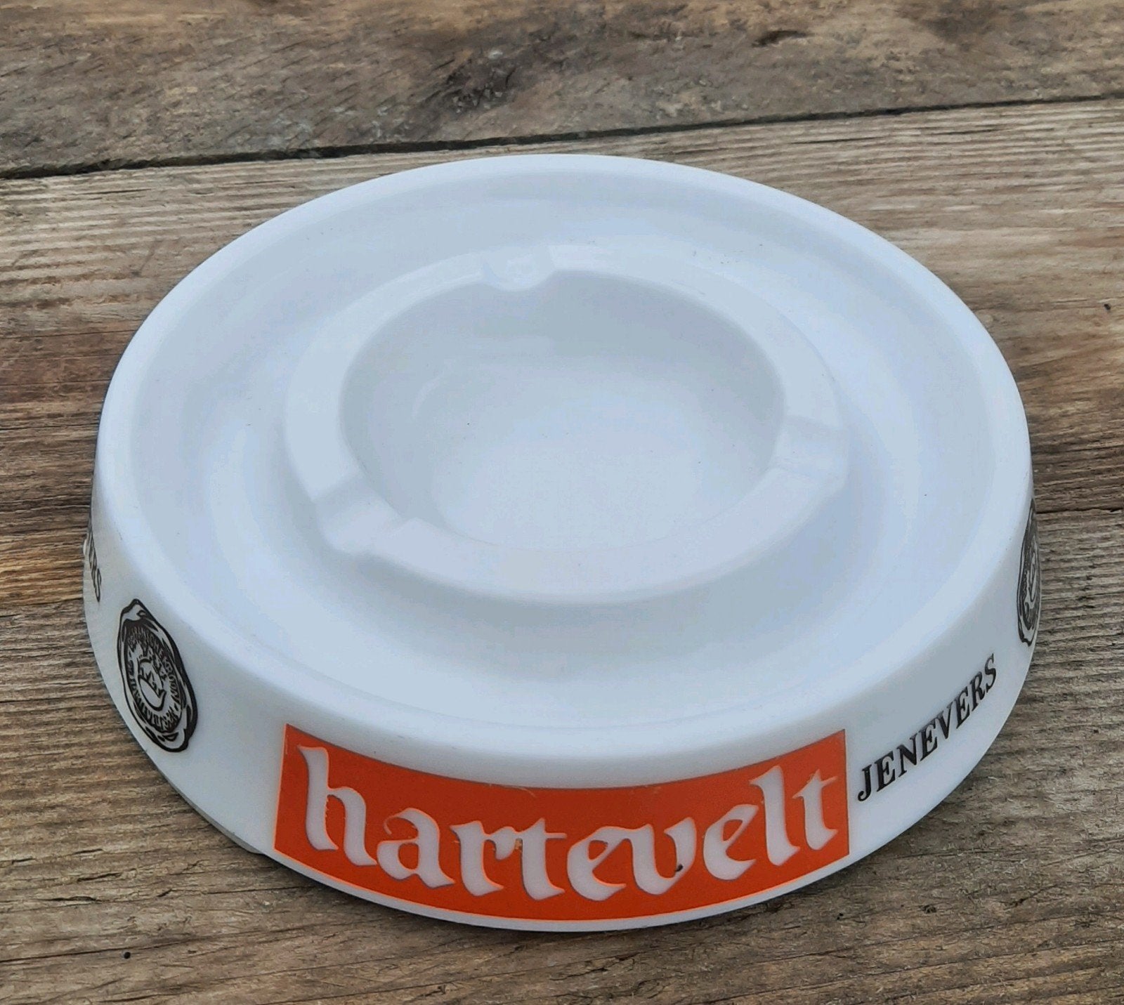 Vintage Hartvelt Jenever - Asbak - (Porselein / Berenburg), Verzamelen, Merken en Reclamevoorwerpen, Ophalen of Verzenden, Zo goed als nieuw