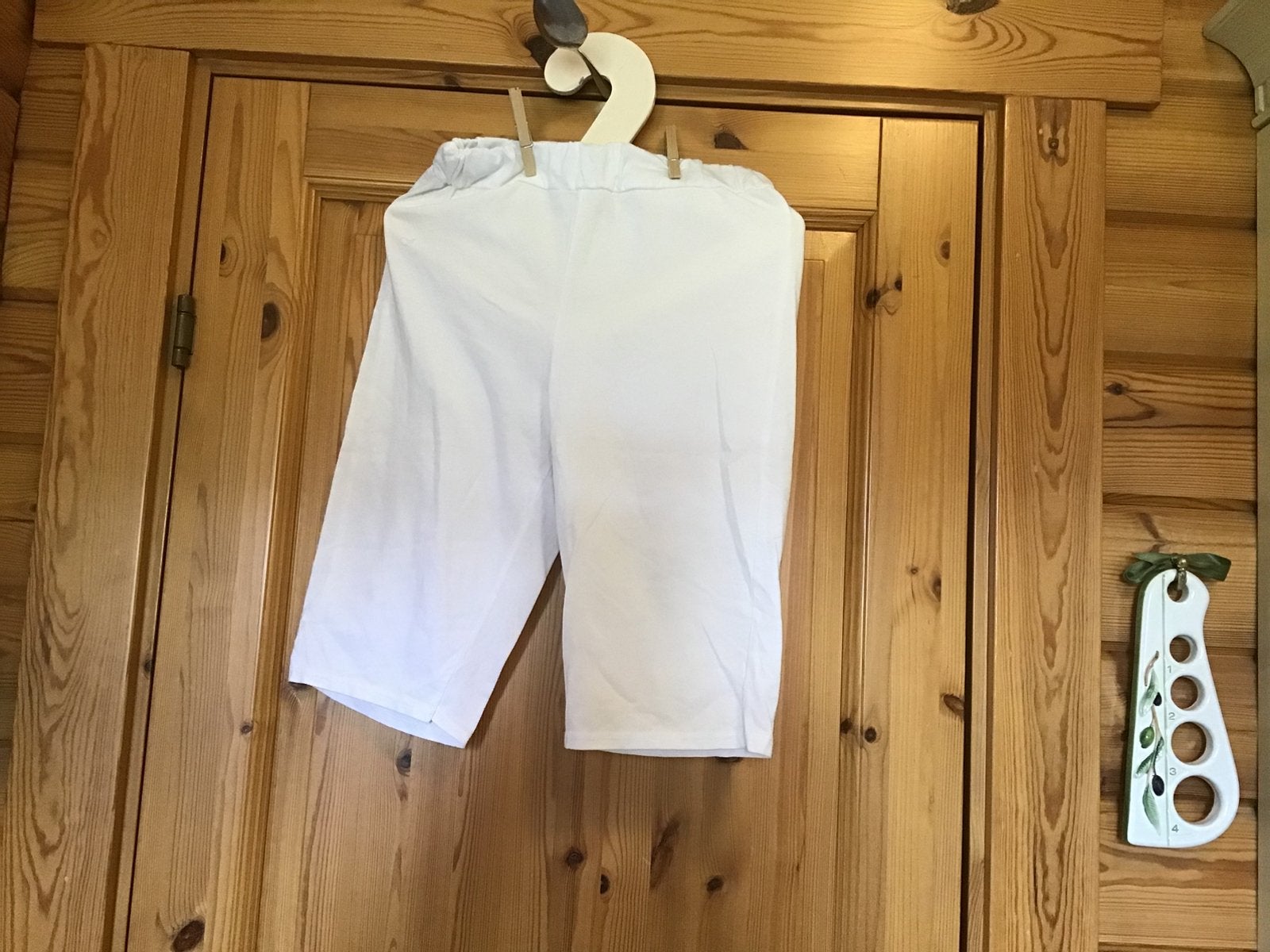 Broek wit kort 42 C&A, Kort, Wit, Maat 42/44 (L), Ophalen of Verzenden