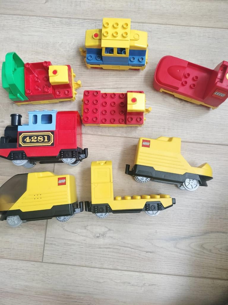 Lego Duplo Trein en Wagons - Diverse Onderdelen, Kinderen en Baby's, Speelgoed | Duplo en Lego, Gebruikt, Ophalen of Verzenden
