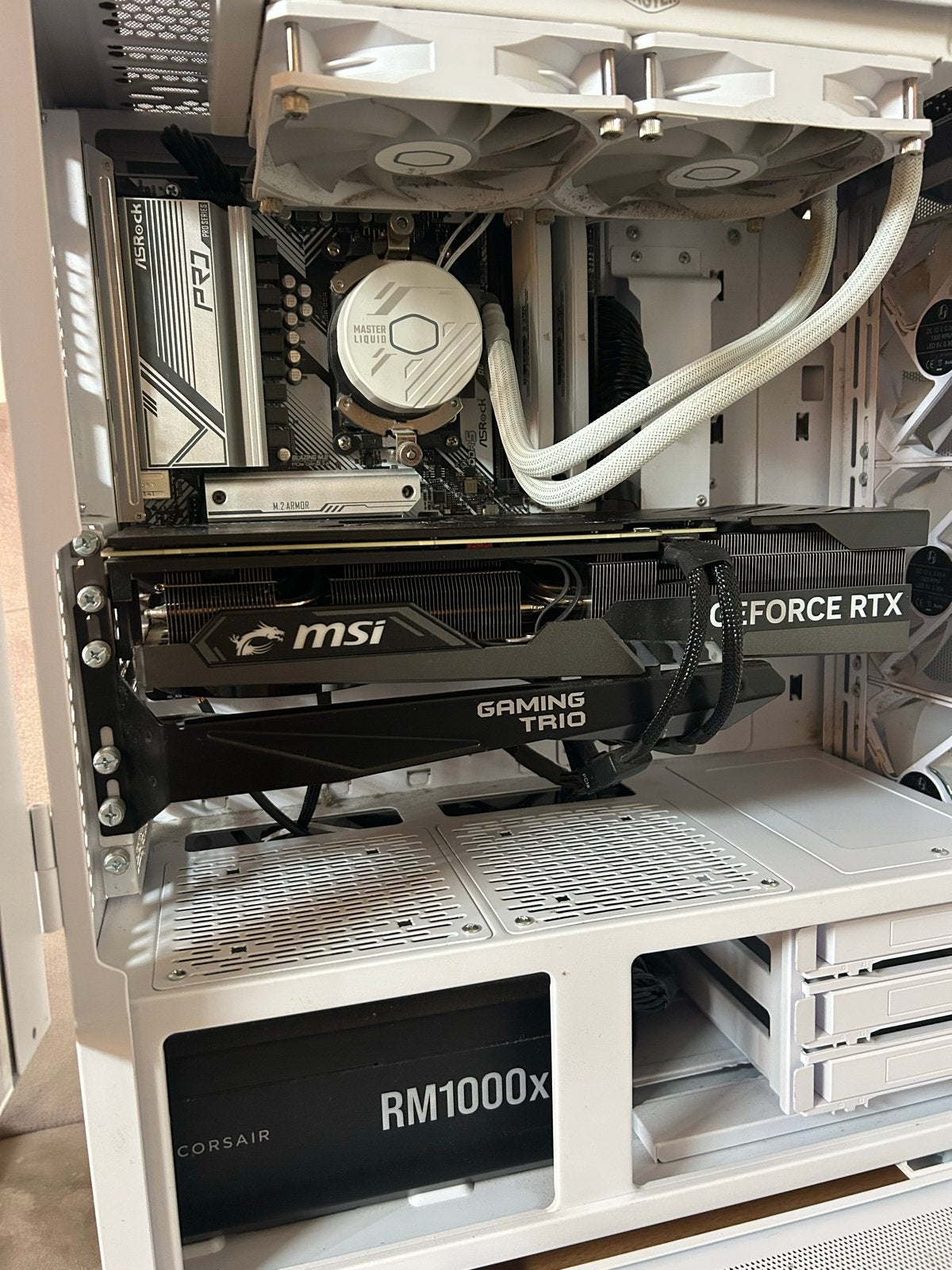 Foto 8 van Gaming PC RTX 4070Ti | Ryzen7 32GBRAM | 7800x3D | DDR5 | 2TB