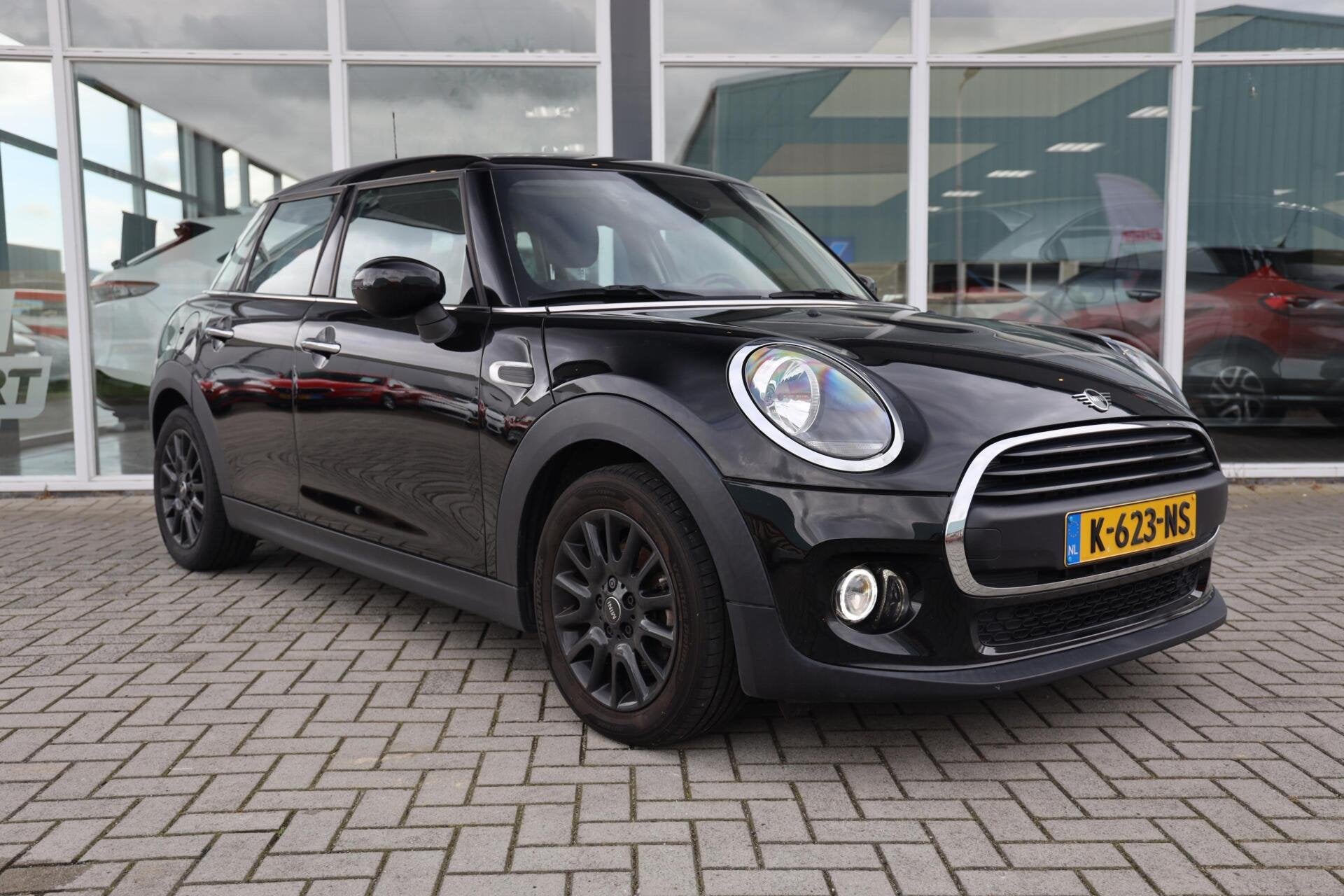 Mini Mini 1.5 One Business Edition|Digitale Cockpit|Airco|Na, Voorwielaandrijving, Gebruikt, Euro 6, Zwart