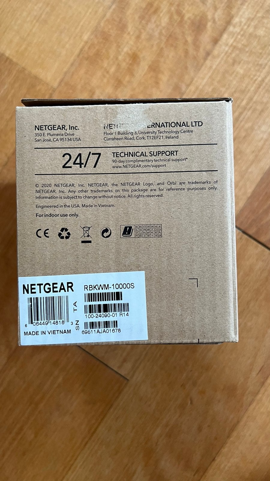 NETGEAR Orbi RBKWM-10000S Muurbeugel Kit - Nieuw, Computers en Software, Ophalen of Verzenden, Nieuw, Router