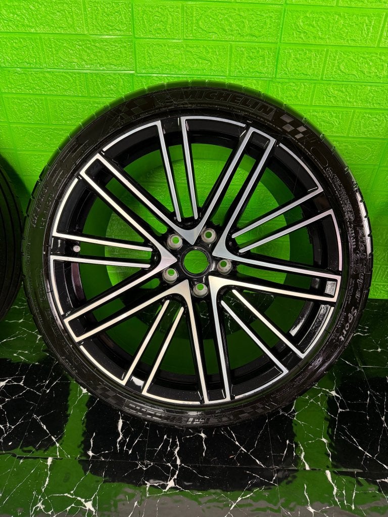Originele Aston Martin DB12 velgen 21” zomerset RY531007JA, Niet ingevuld, Gebruikt, Niet ingevuld, Personenwagen