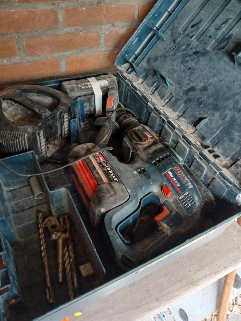 Bosch cbh 36 V-LI professionel, Doe-het-zelf en Verbouw, Gereedschap | Boormachines, Ophalen, Gebruikt, Boor- en Schroefmachine