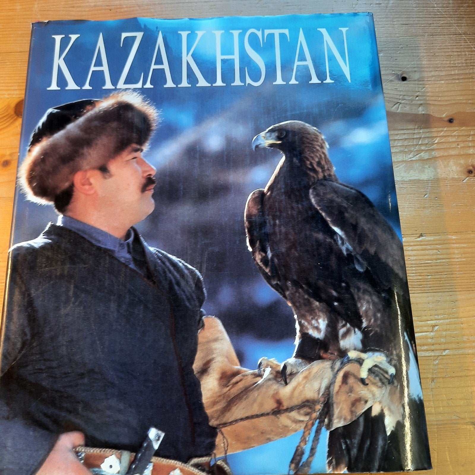 Kazakhstan (een Engelstalig boek), Ophalen of Verzenden, Nieuw, Klara Serikbaeva