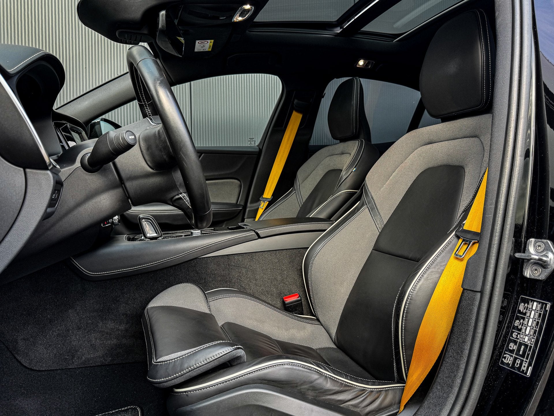 Volvo S60 2.0 T8 AWD Polestar Engineered 405 PK PANO/BREMBO/, Automaat, Dealer onderhouden, Gebruikt, Zwart